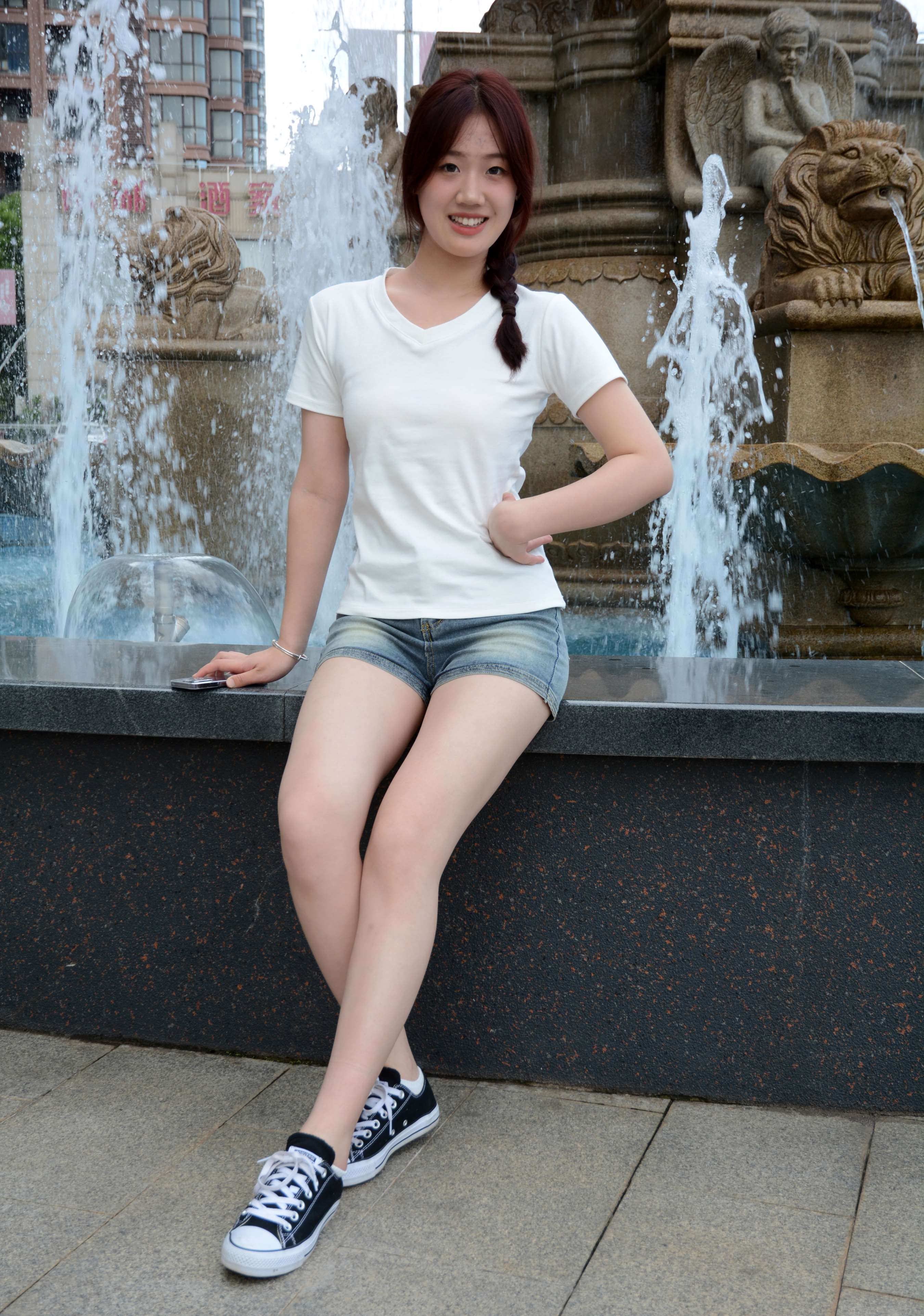 《菲菲 记忆中的帆布鞋》作品图