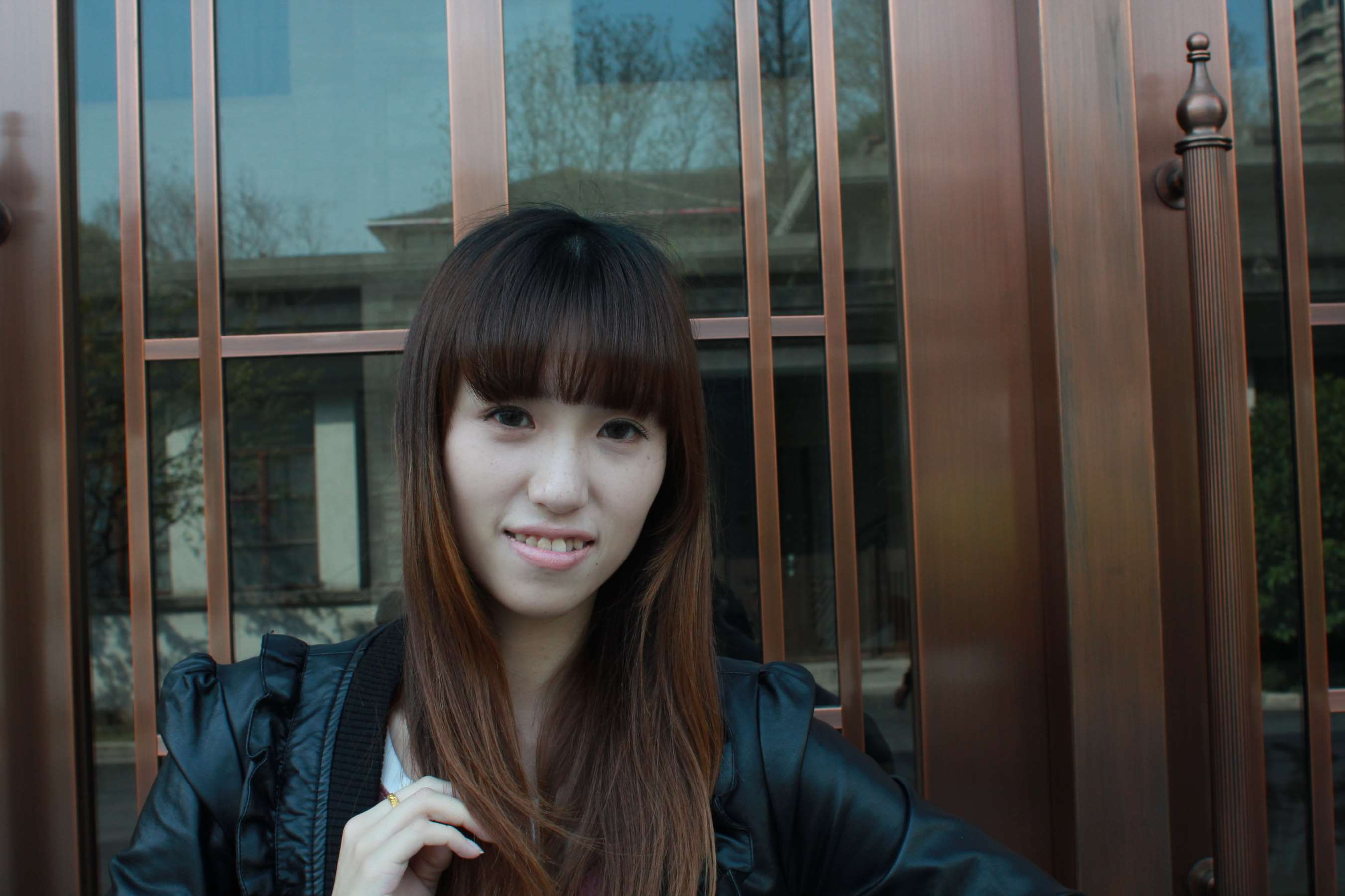 《大二女生周沈洁白皙纤秀的脚掌！》作品图