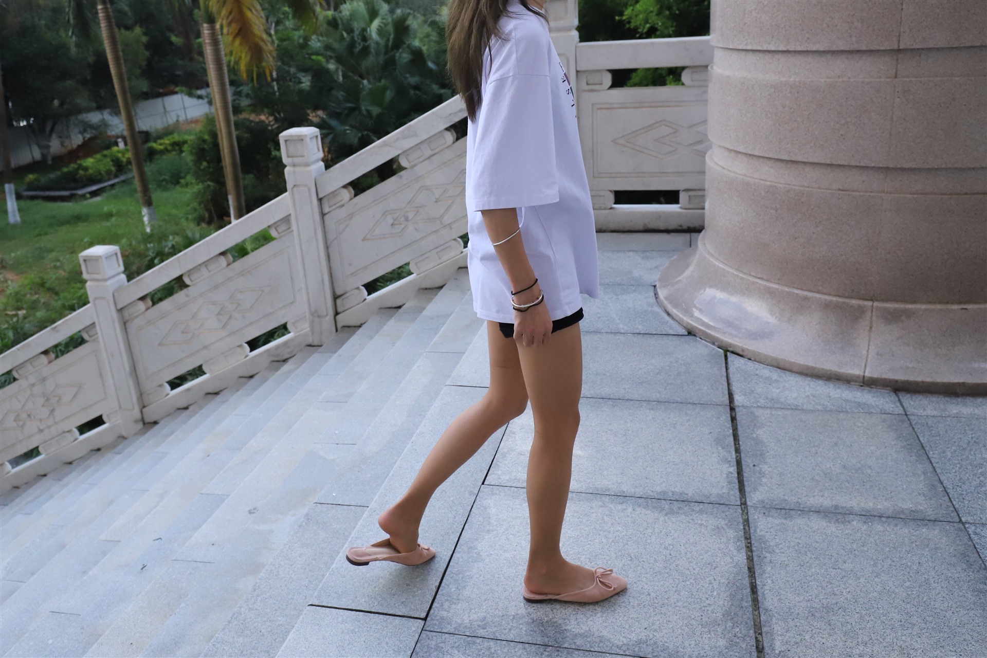 《黑丝大长腿脚丫+视频2部》作品图