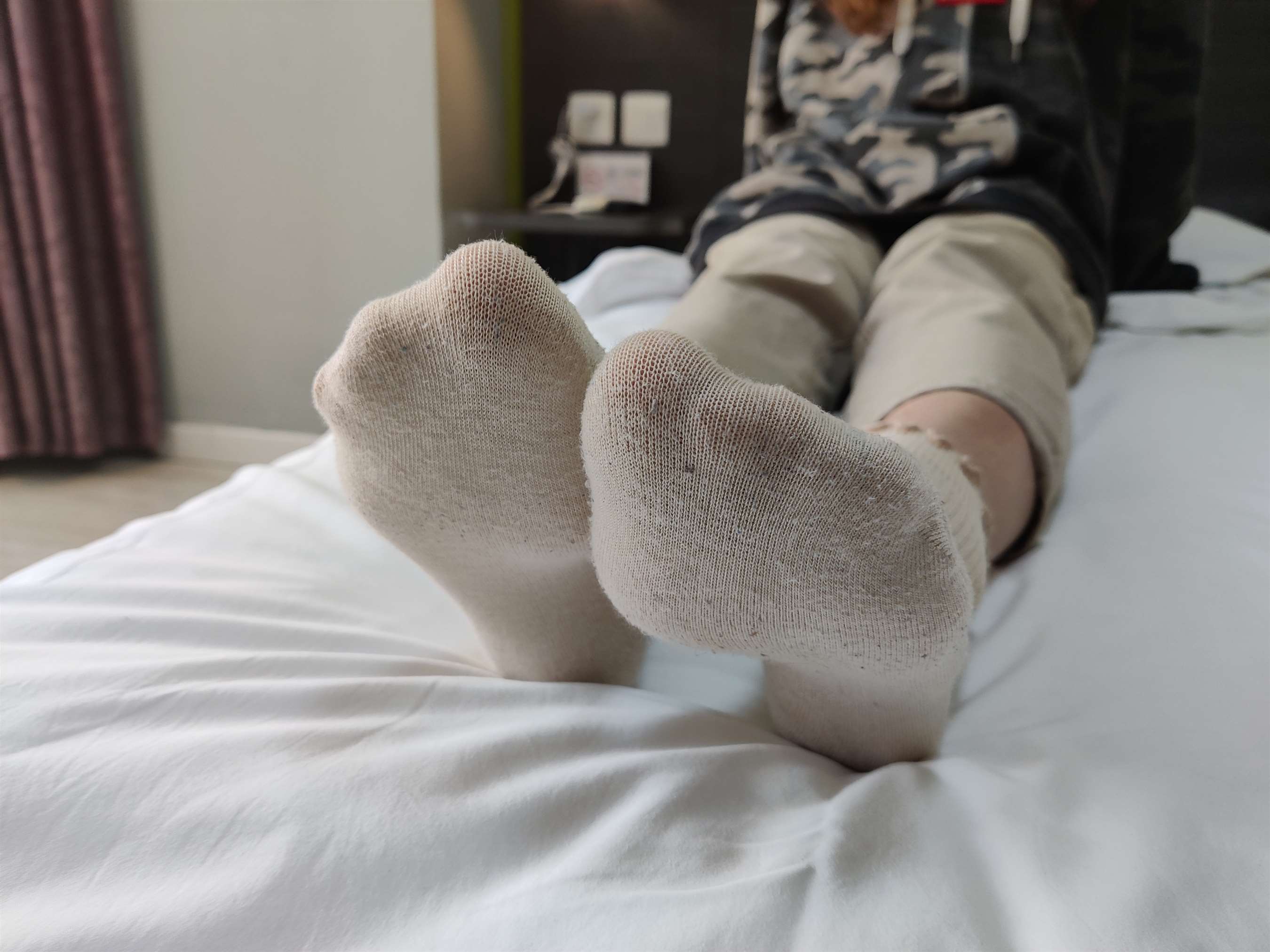 《长腿学妹38码棉袜大脚丫》作品图