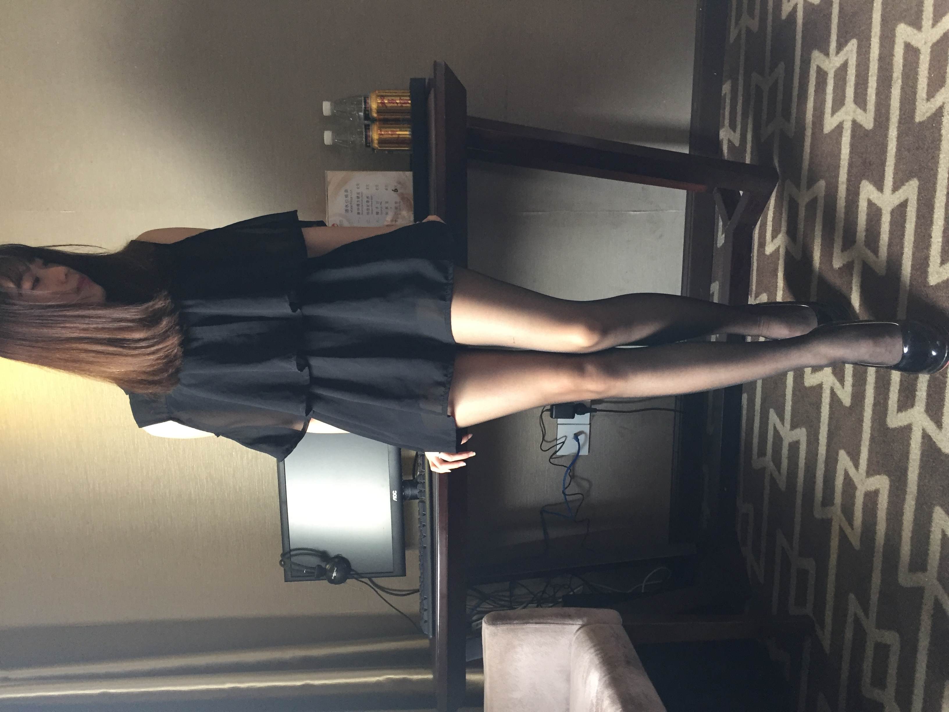 《黑衣女神》作品图