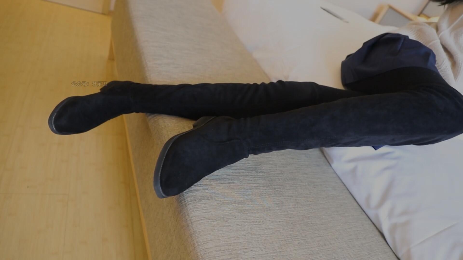 《[视频]少女长靴の黄棉袜脚》作品图