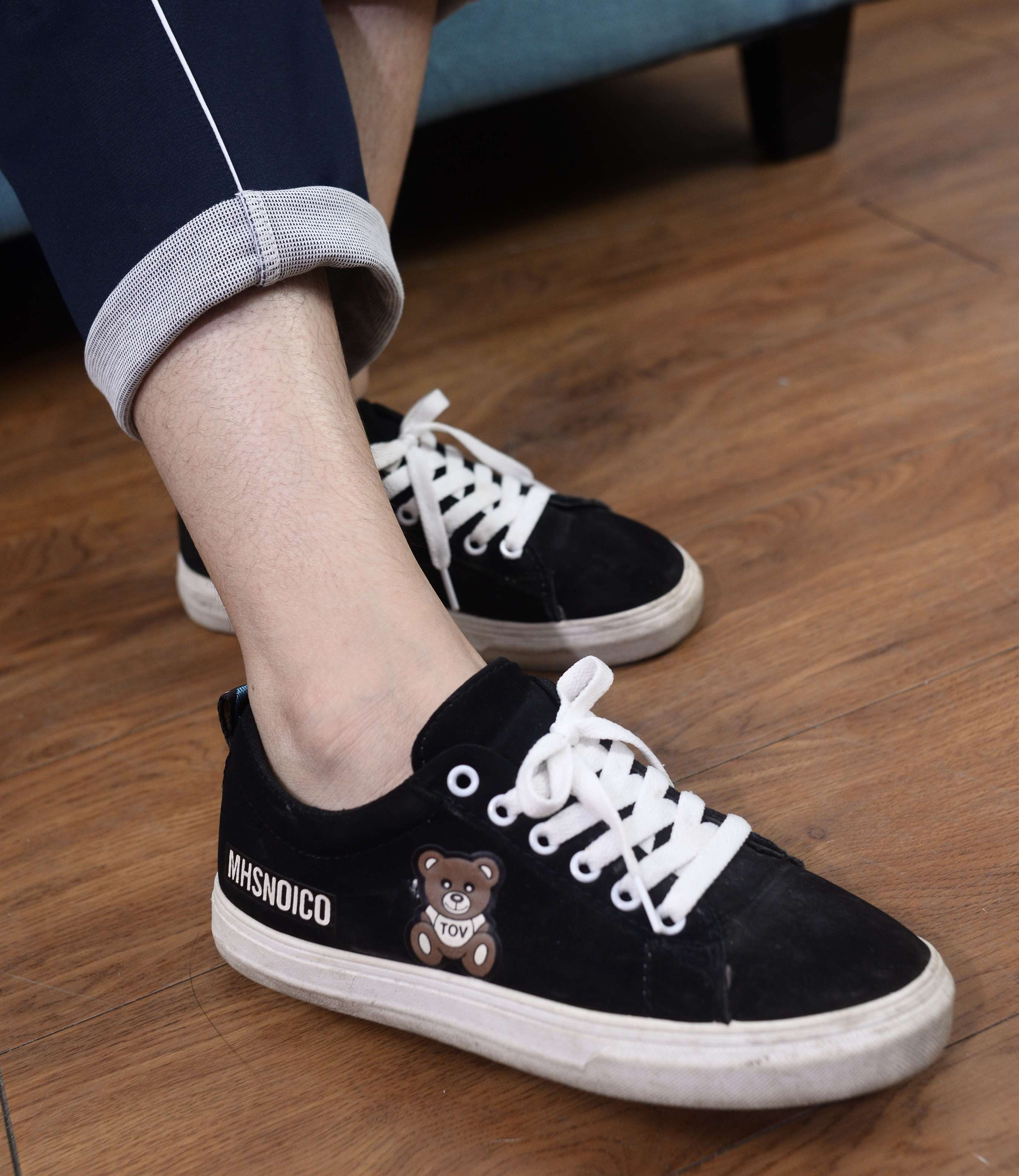 《龙猫抱枕の条纹棉袜脚》作品图