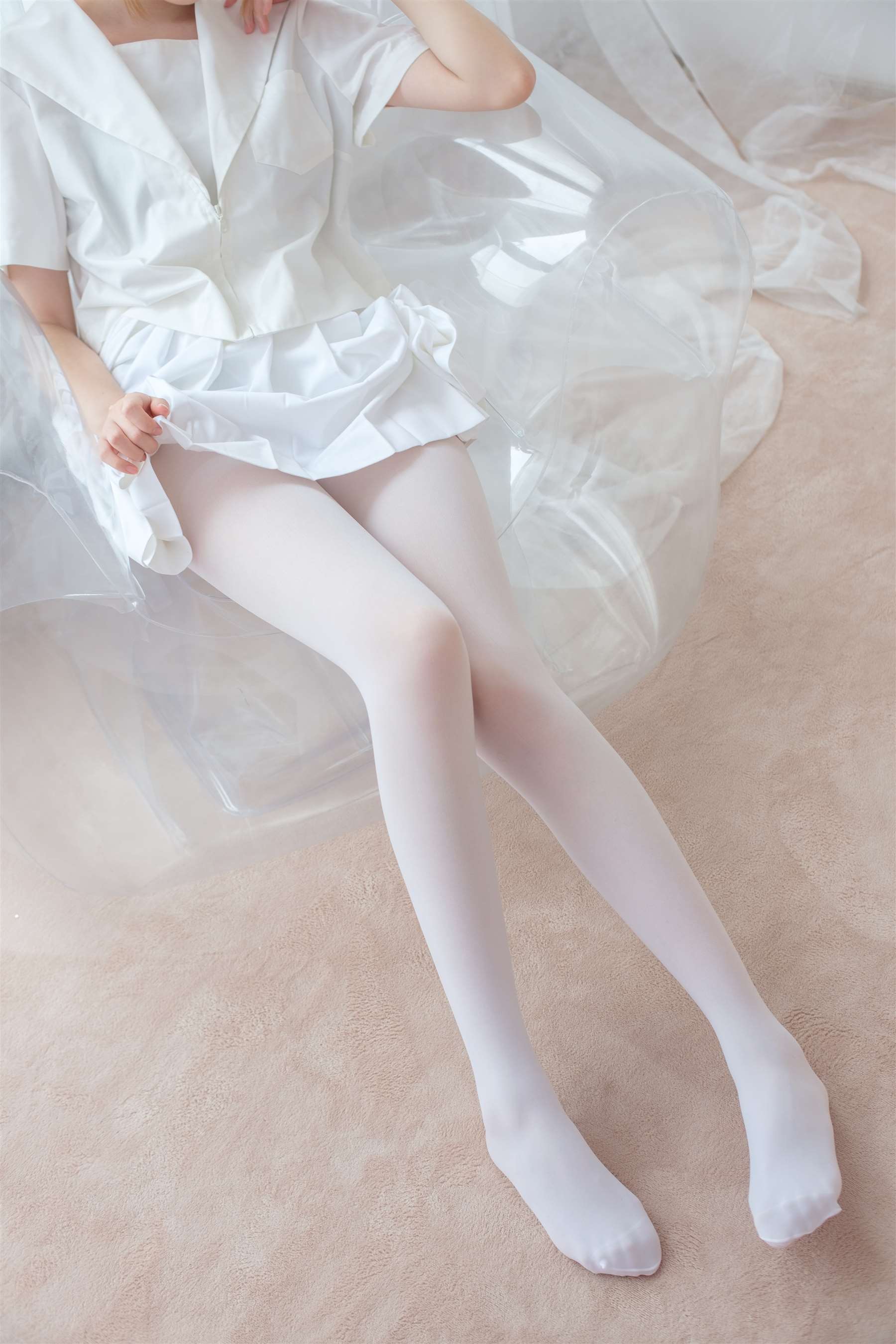 《学院风百褶裙丝袜脚丫+视频1个》作品图