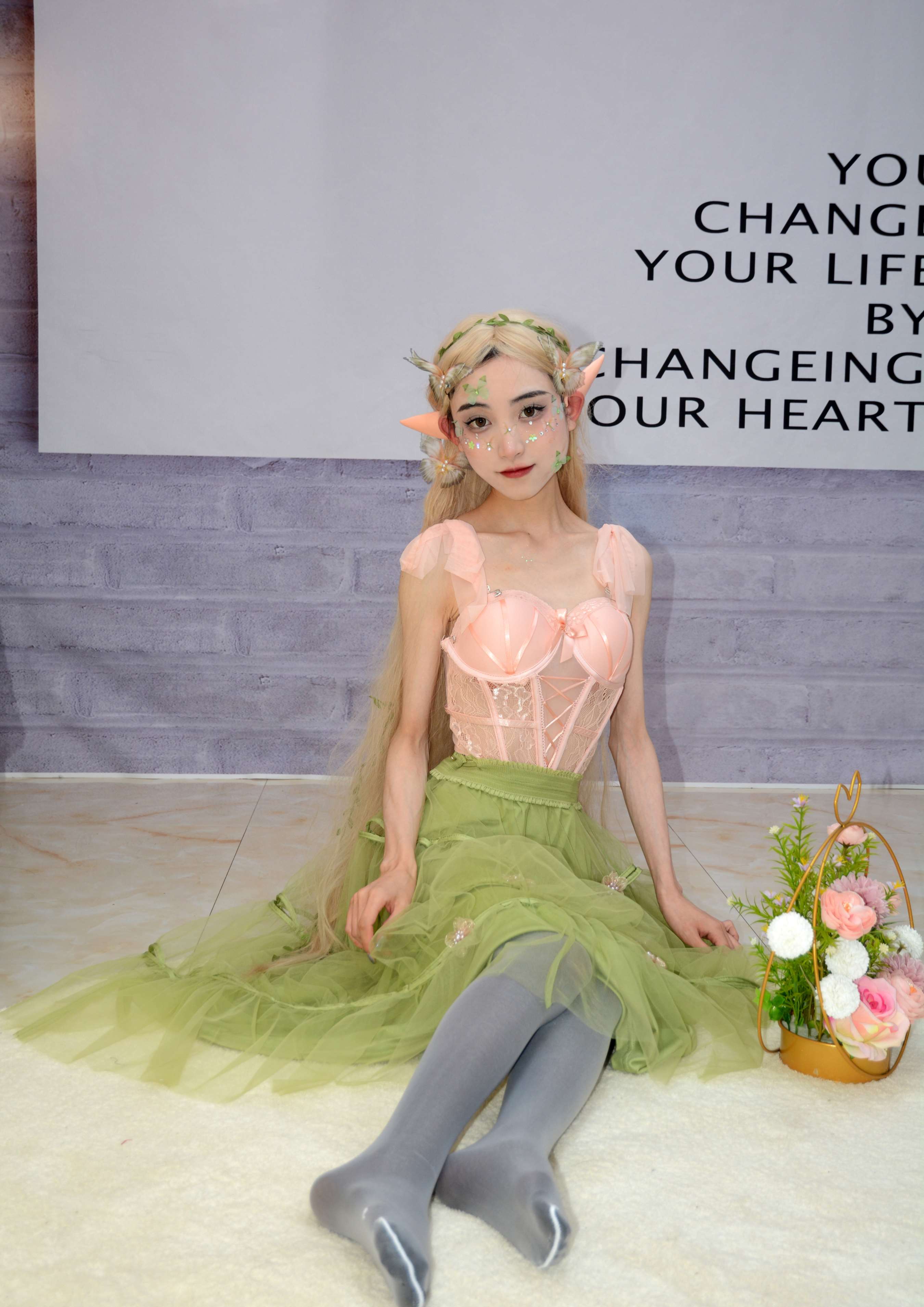 《柒柒 精灵之光》作品图