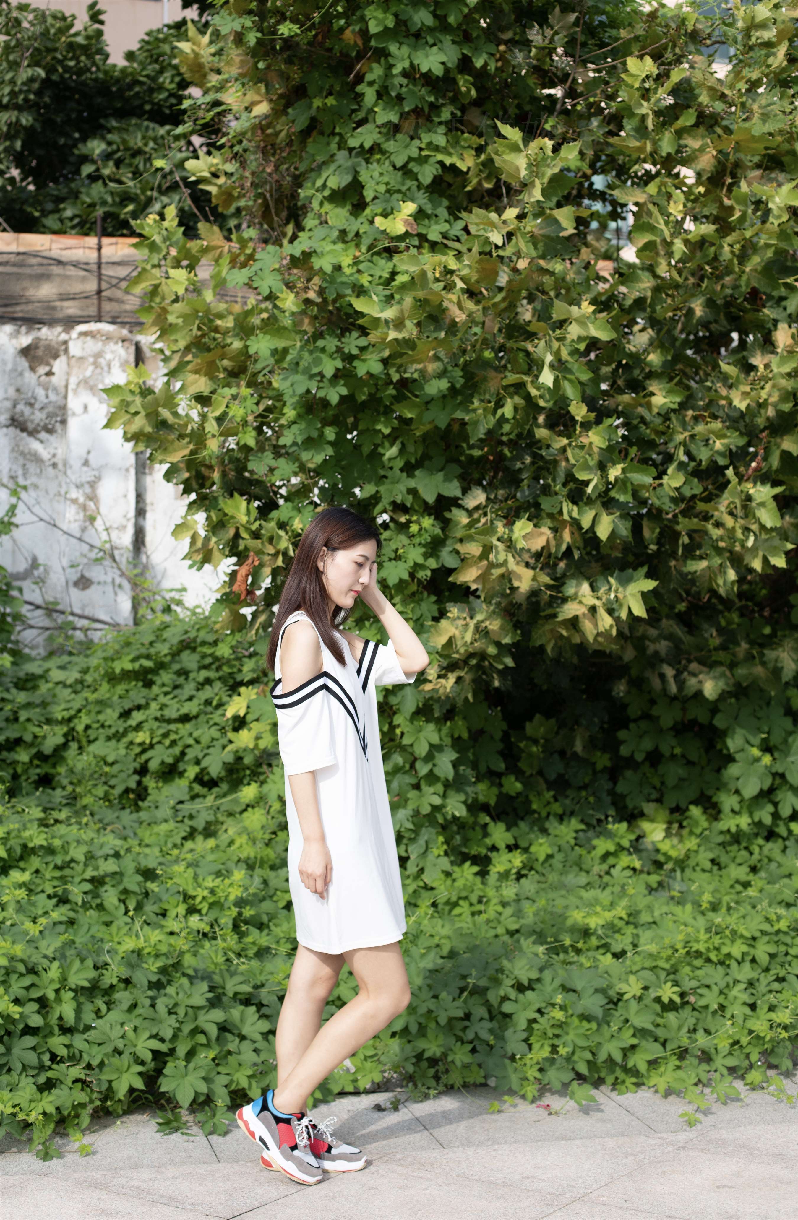 《运动鞋の粉色船袜脚【套图+视频1个】》作品图