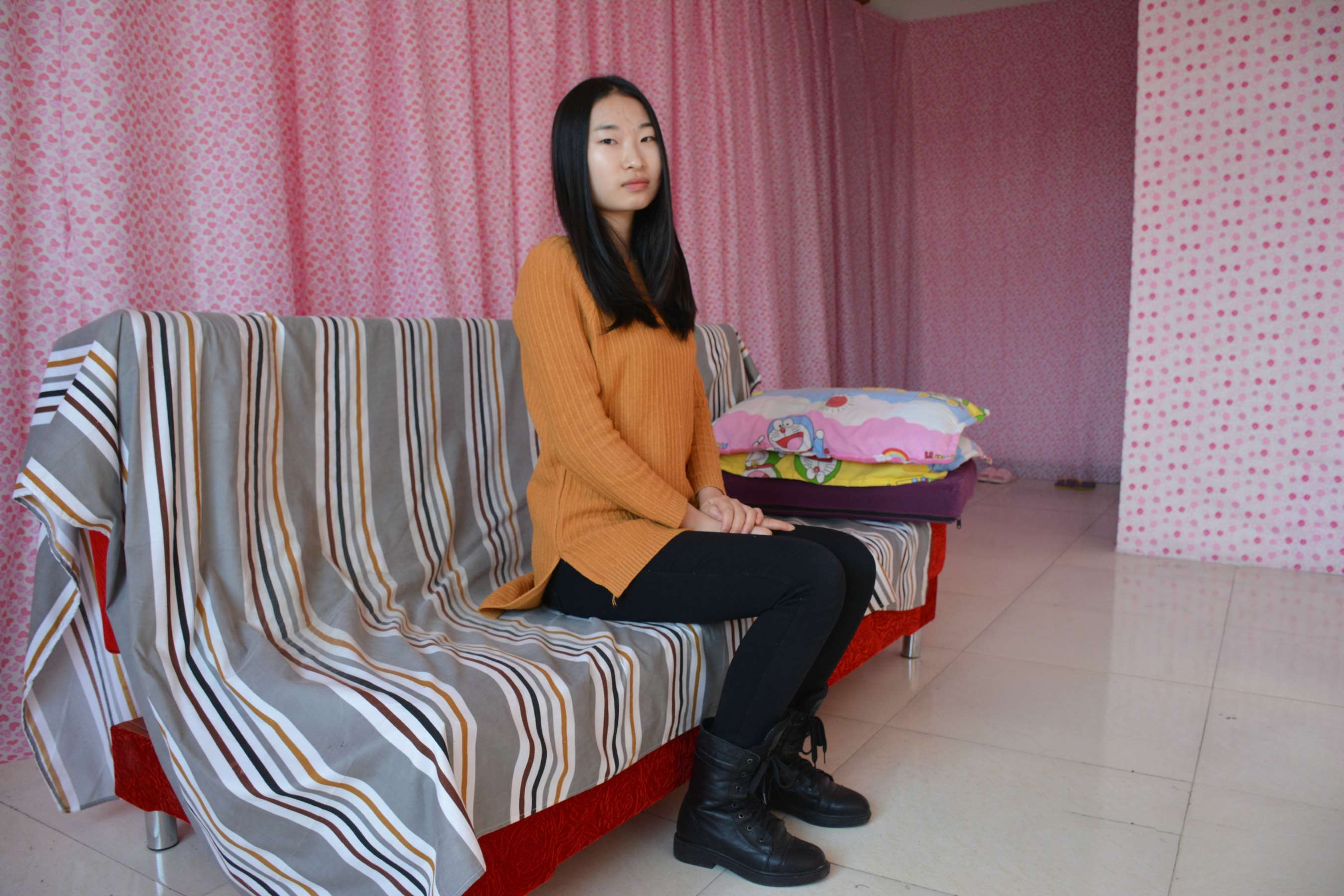 《吴静长靴の嫩足》作品图