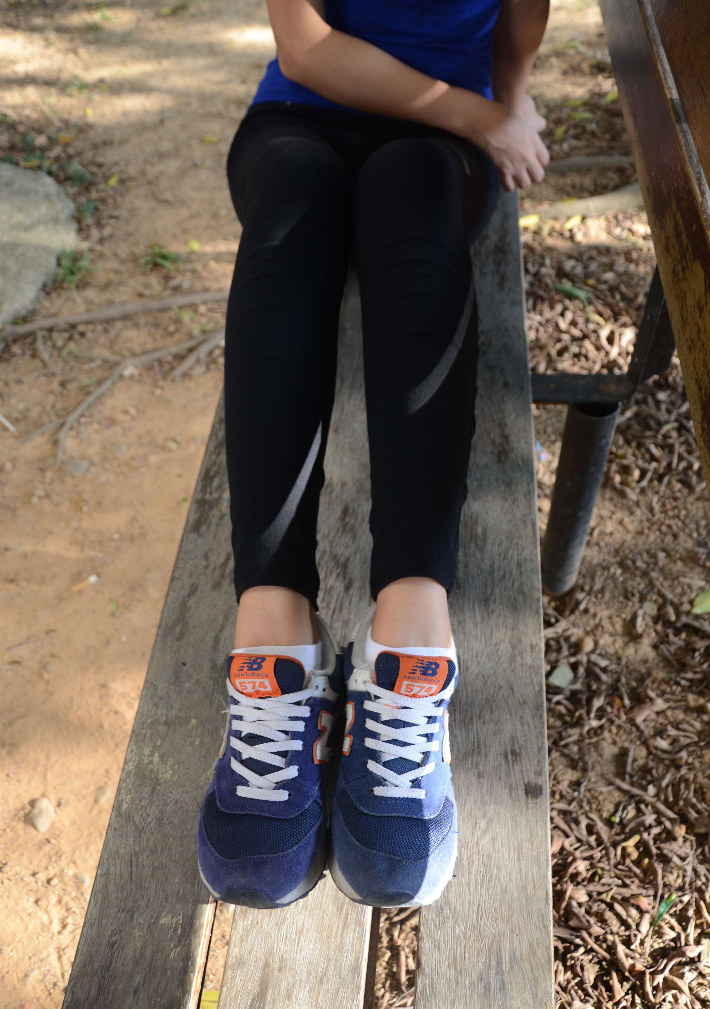 《N字鞋の白棉袜脚》作品图