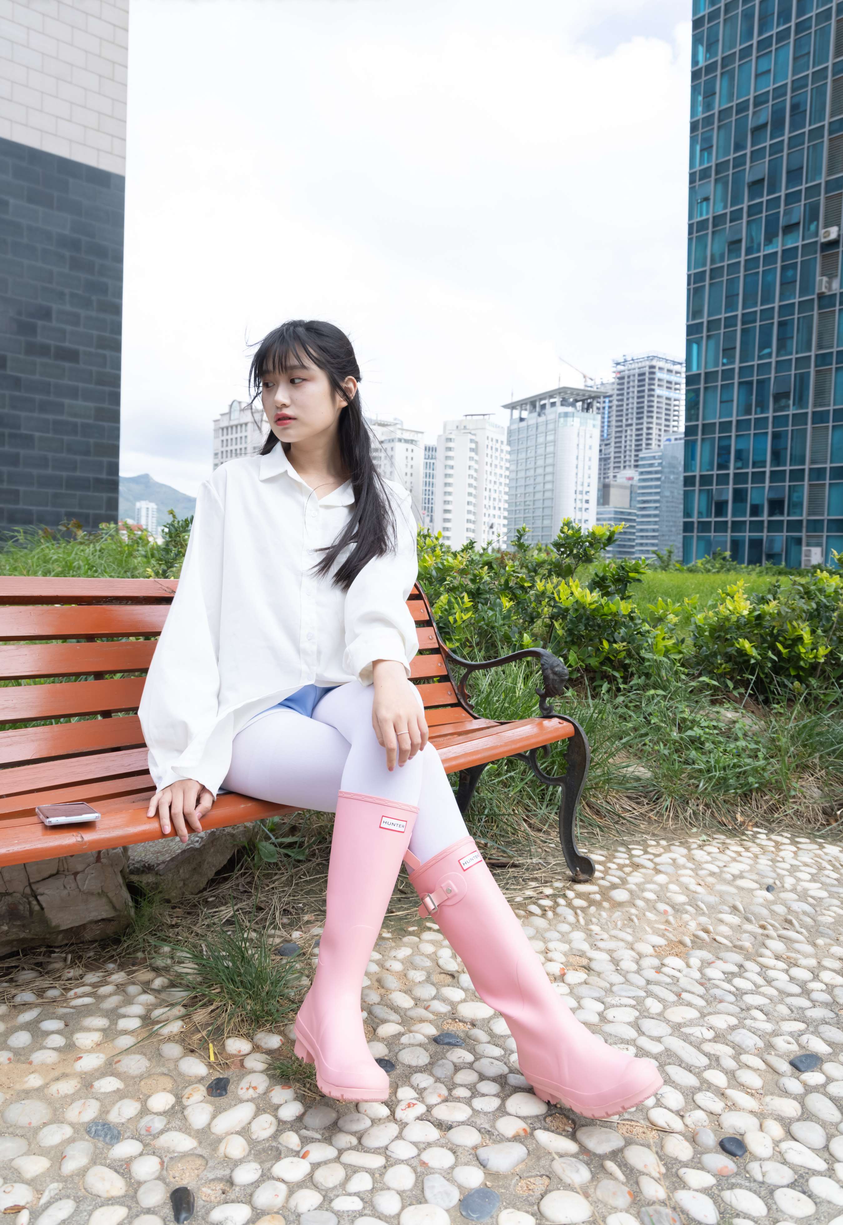 《小敏雨靴の白丝袜》作品图