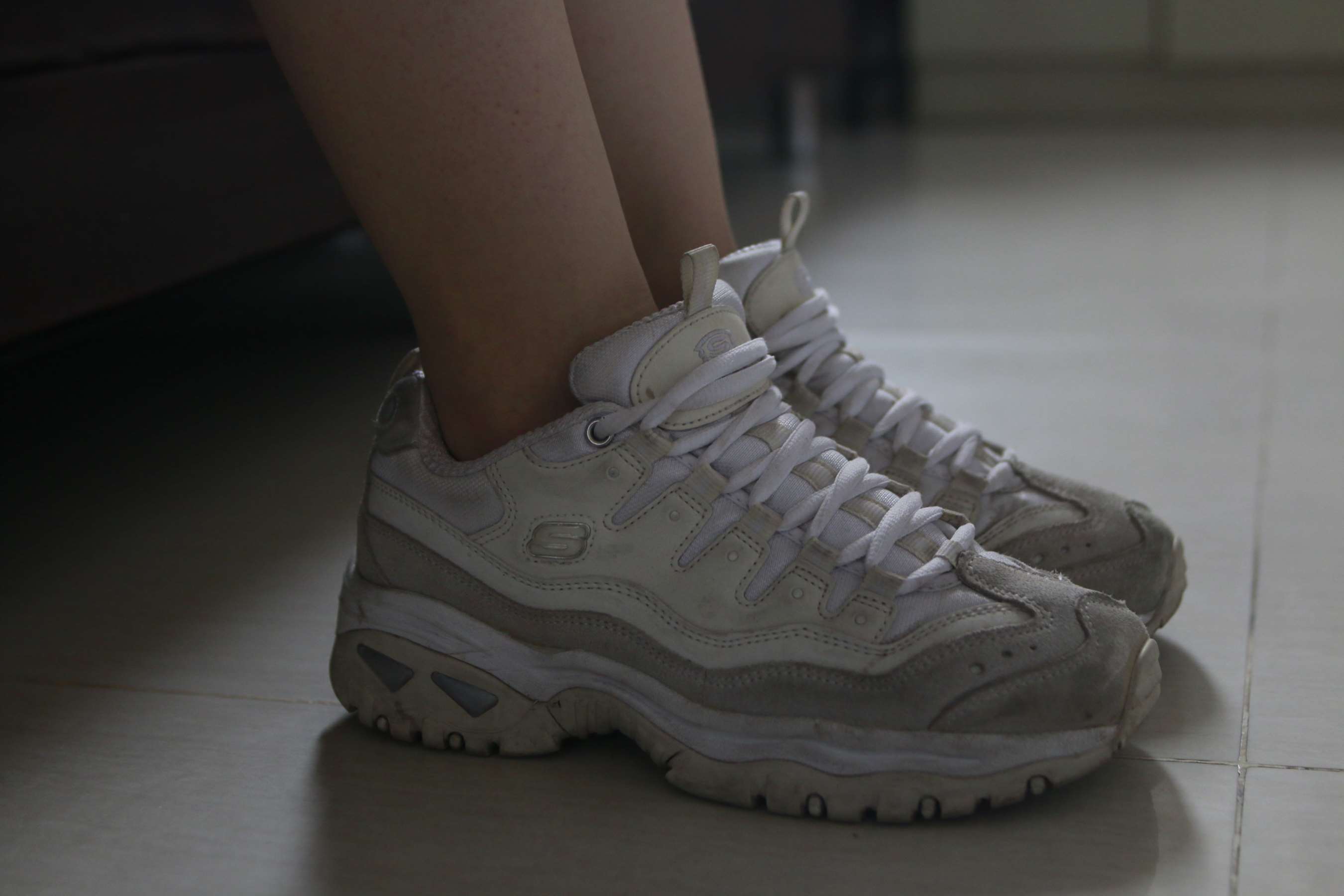 《舒怡牛仔の棉袜嫩足》作品图