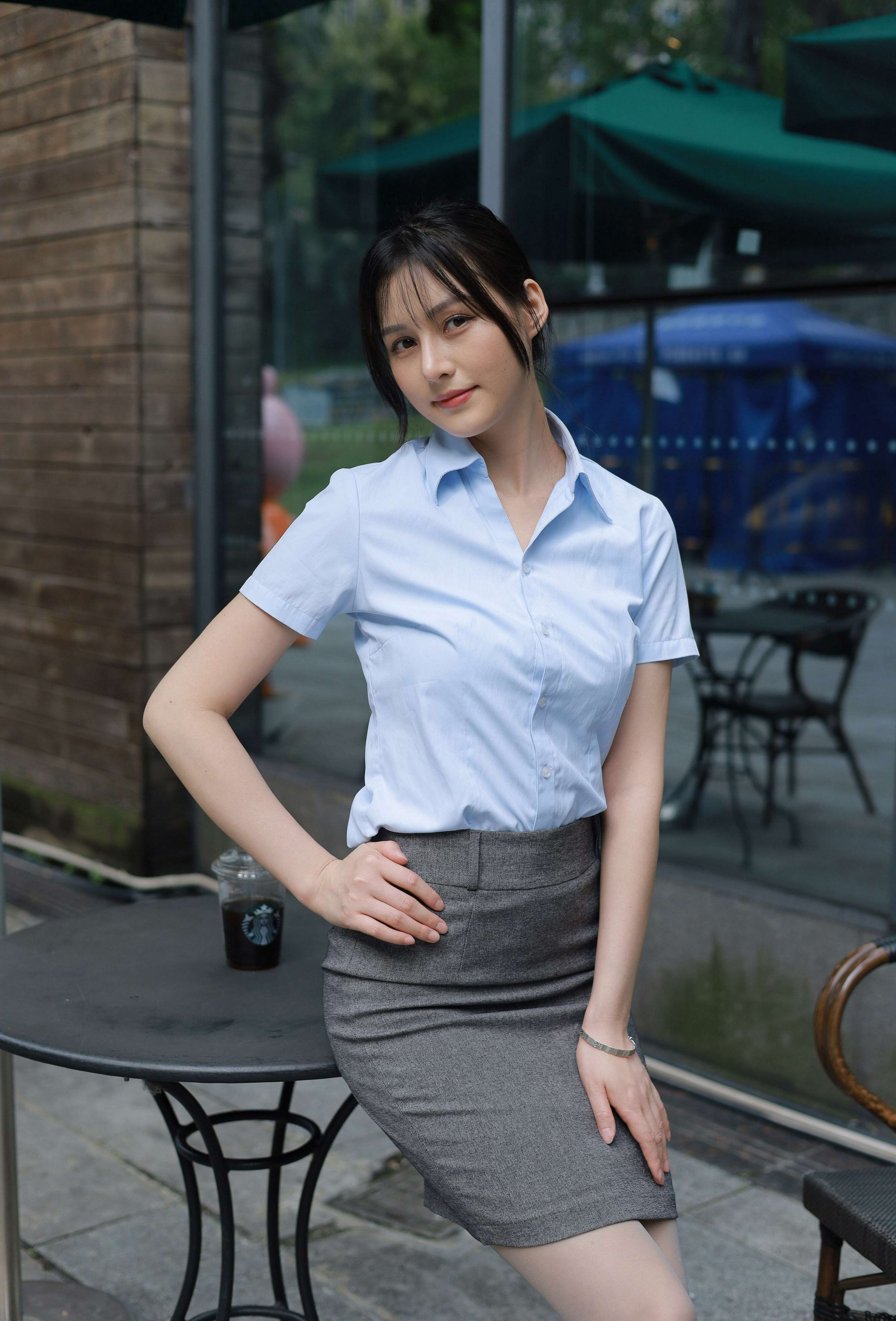 《九妹 高跟の丝脚丫》作品图