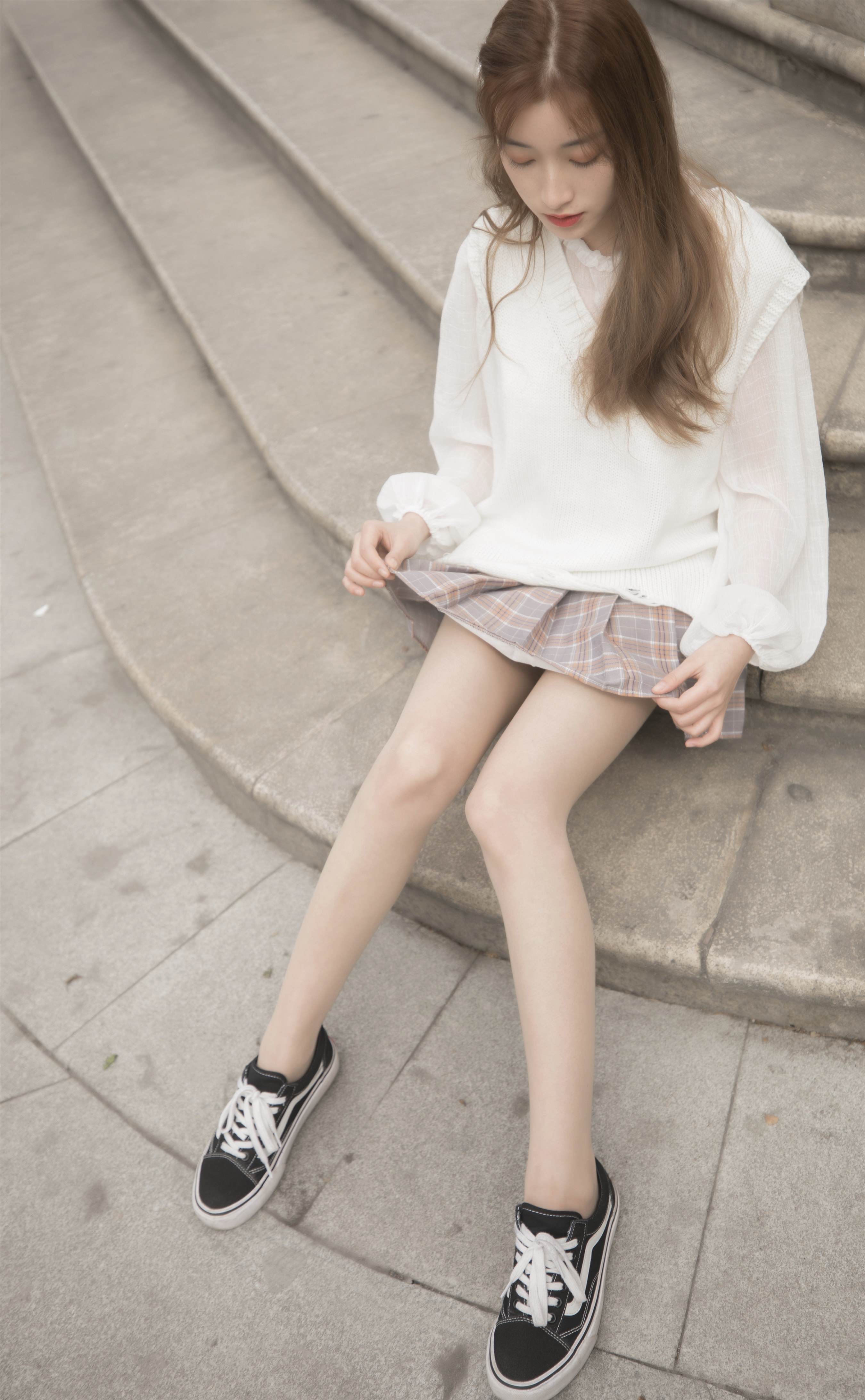 《布鞋の丝袜脚》作品图