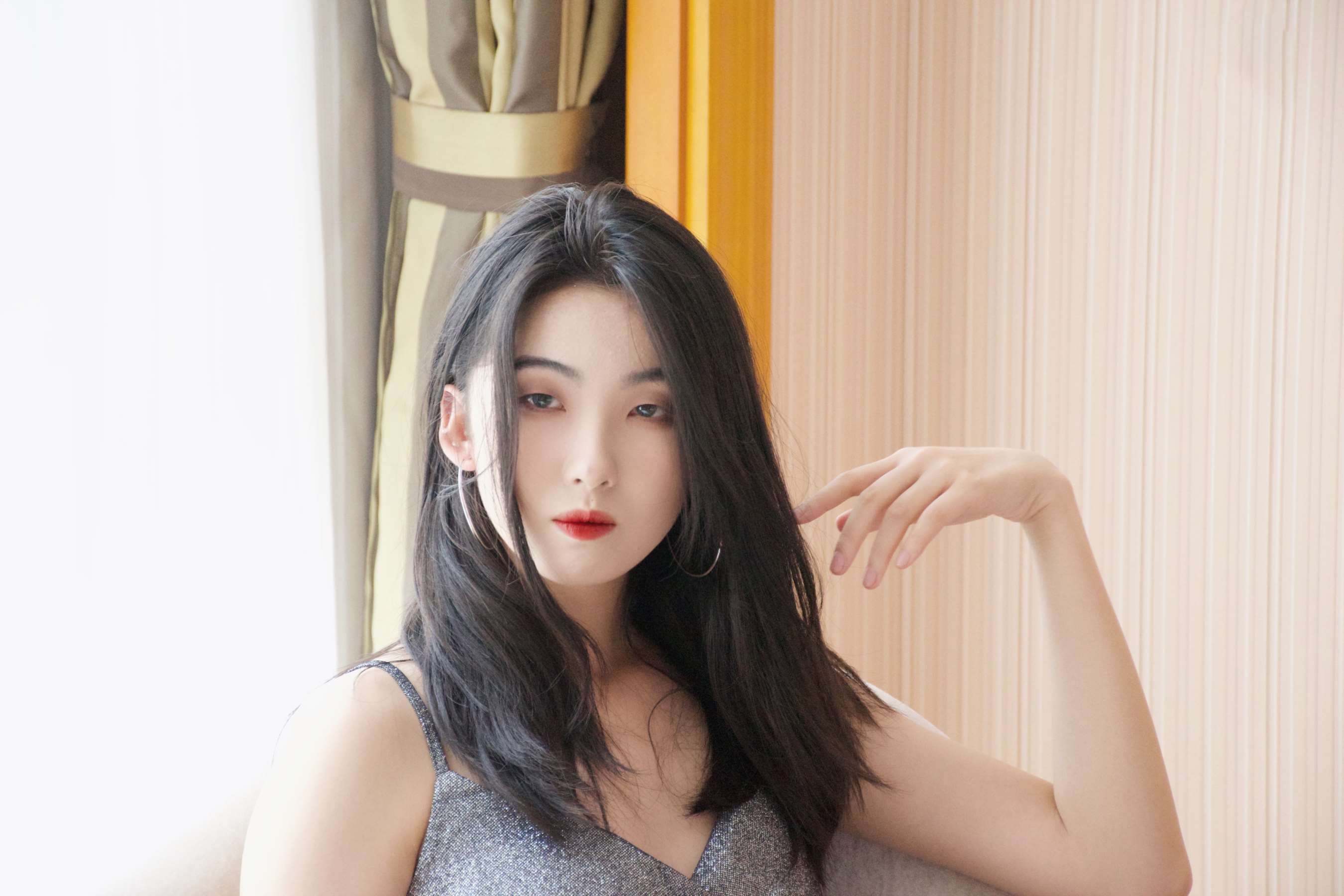 《君君童童双人超薄丝足裸足》作品图