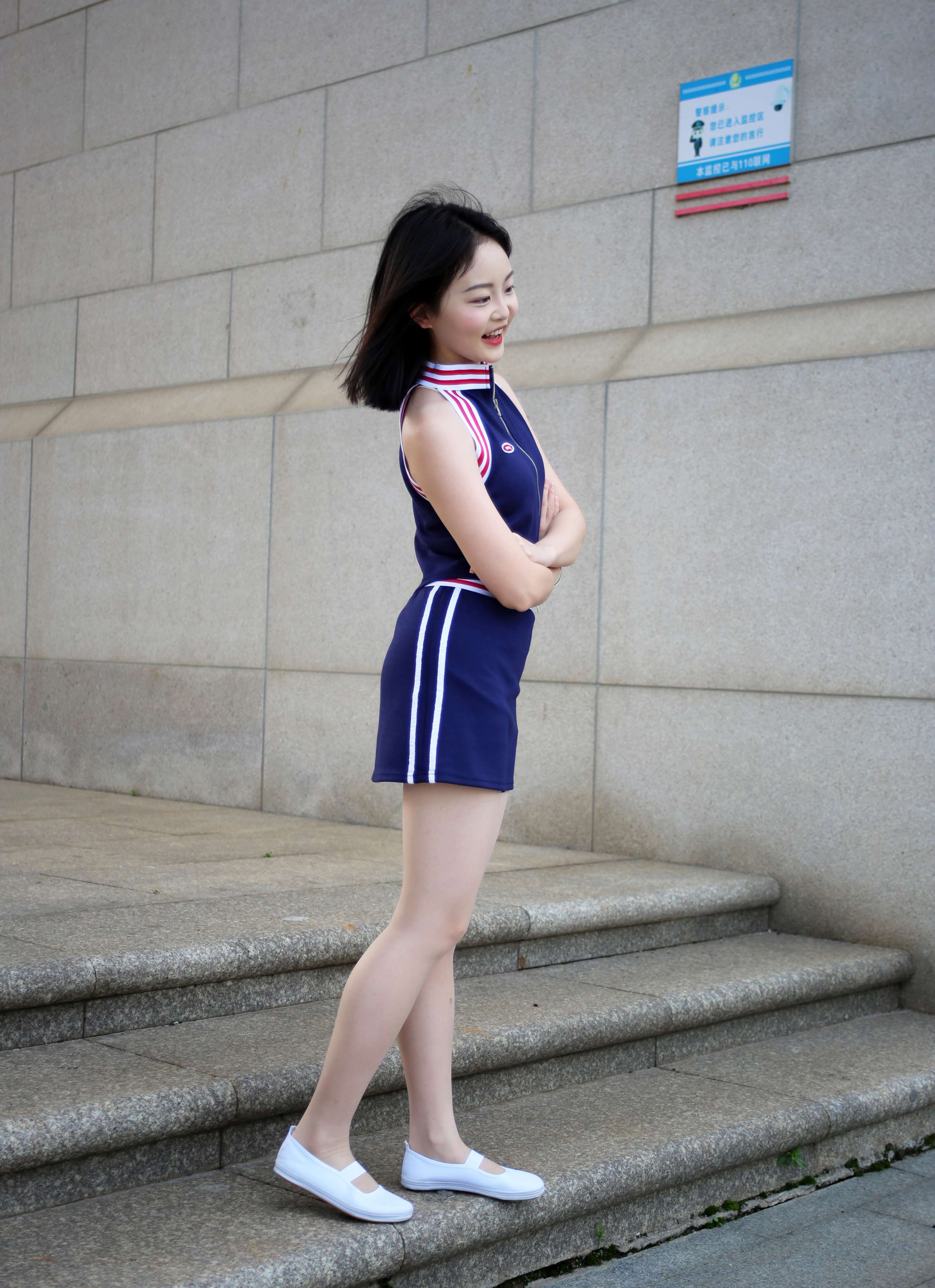 《双双 溜冰女孩》作品图