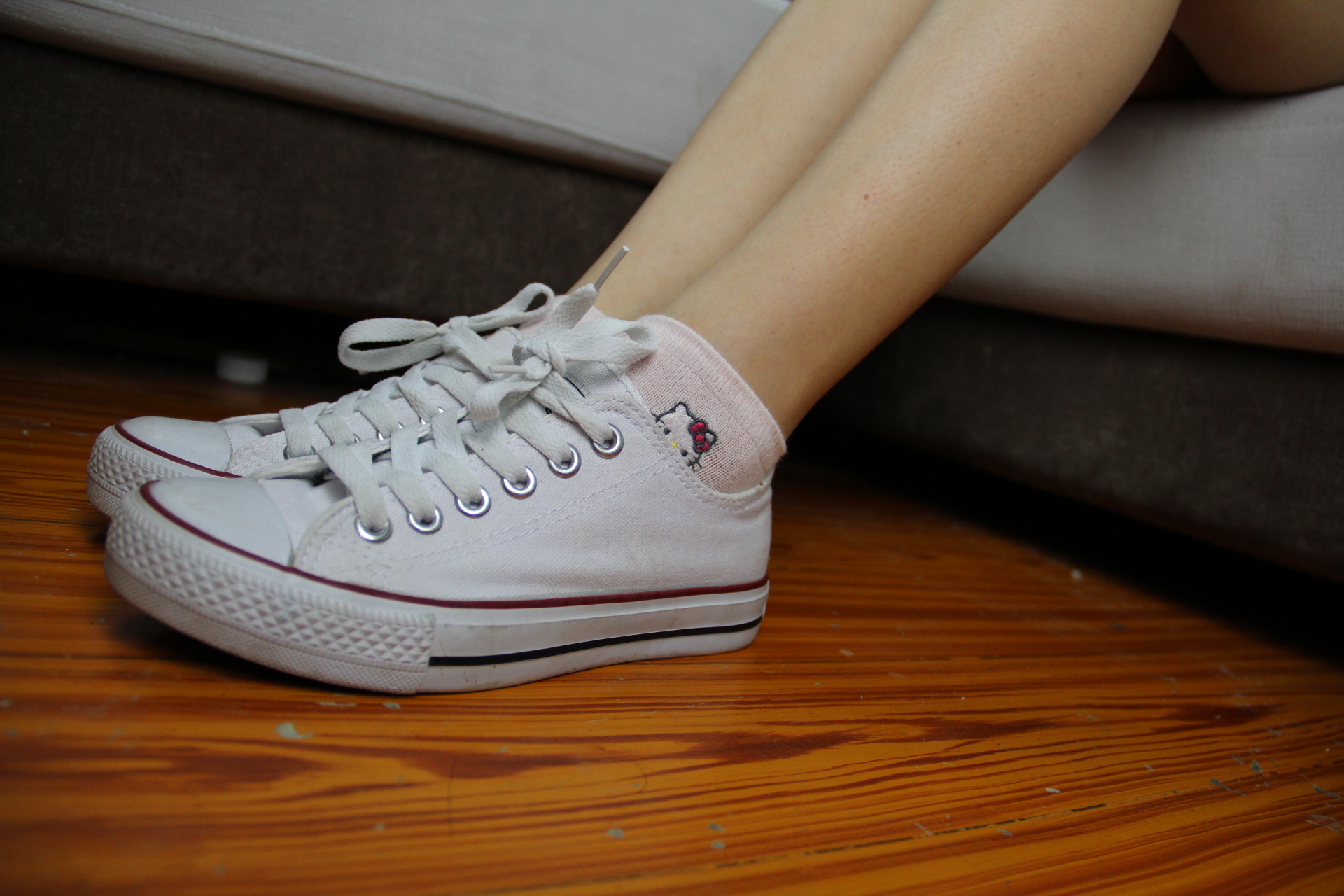 《帆布鞋の棉袜小姐姐》作品图