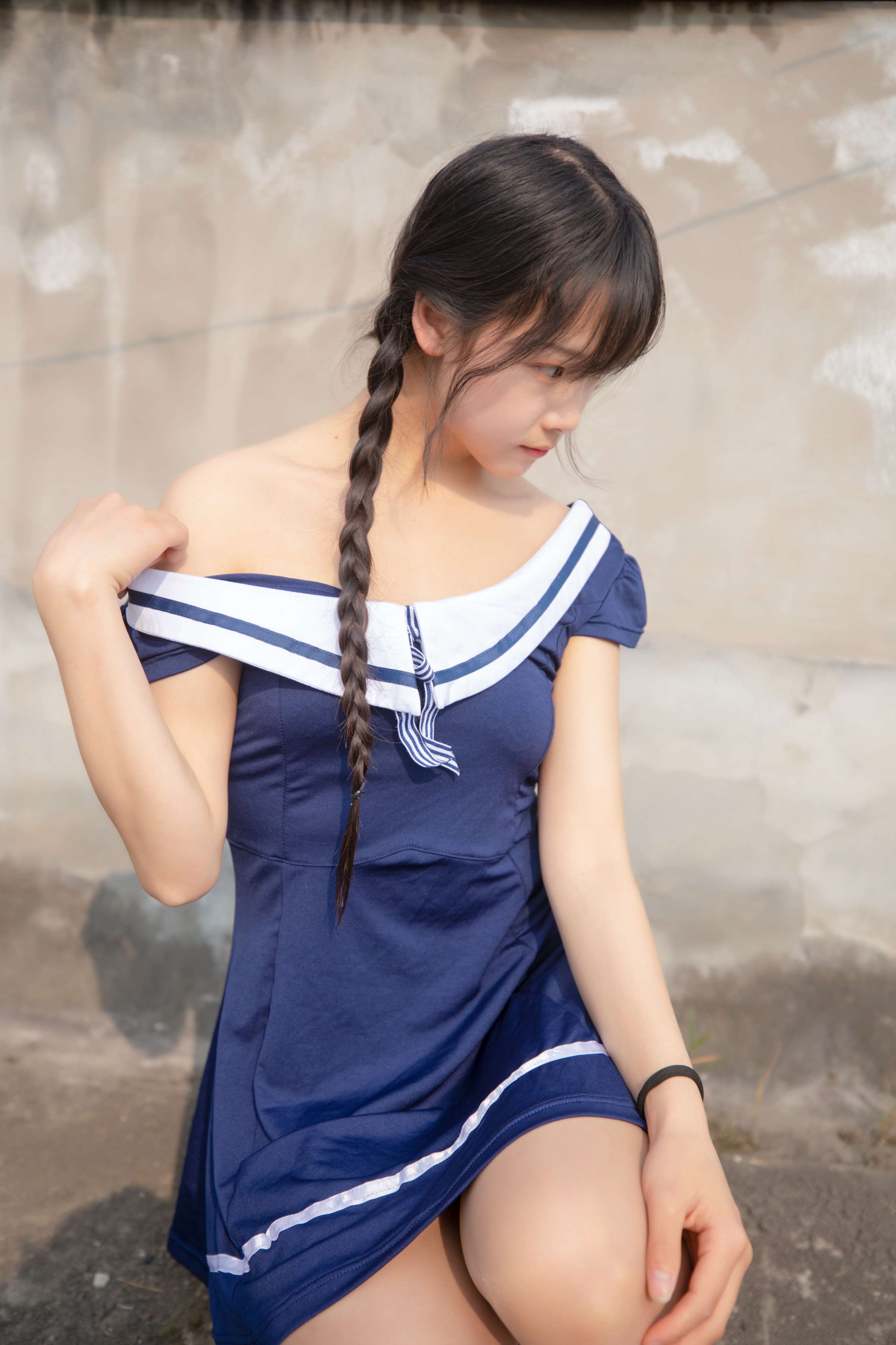 《灵唯 制服》作品图