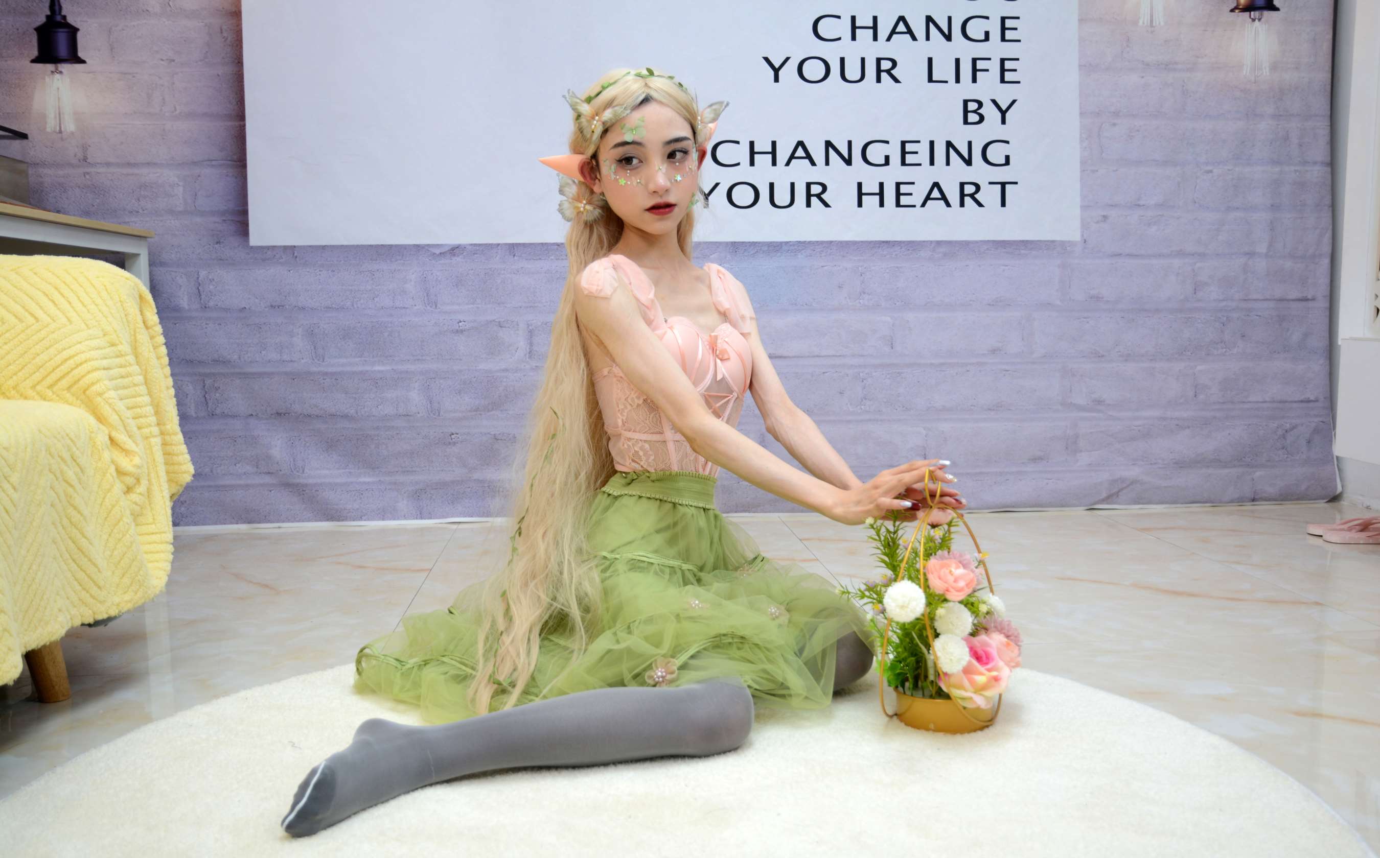 《柒柒 精灵之光》作品图