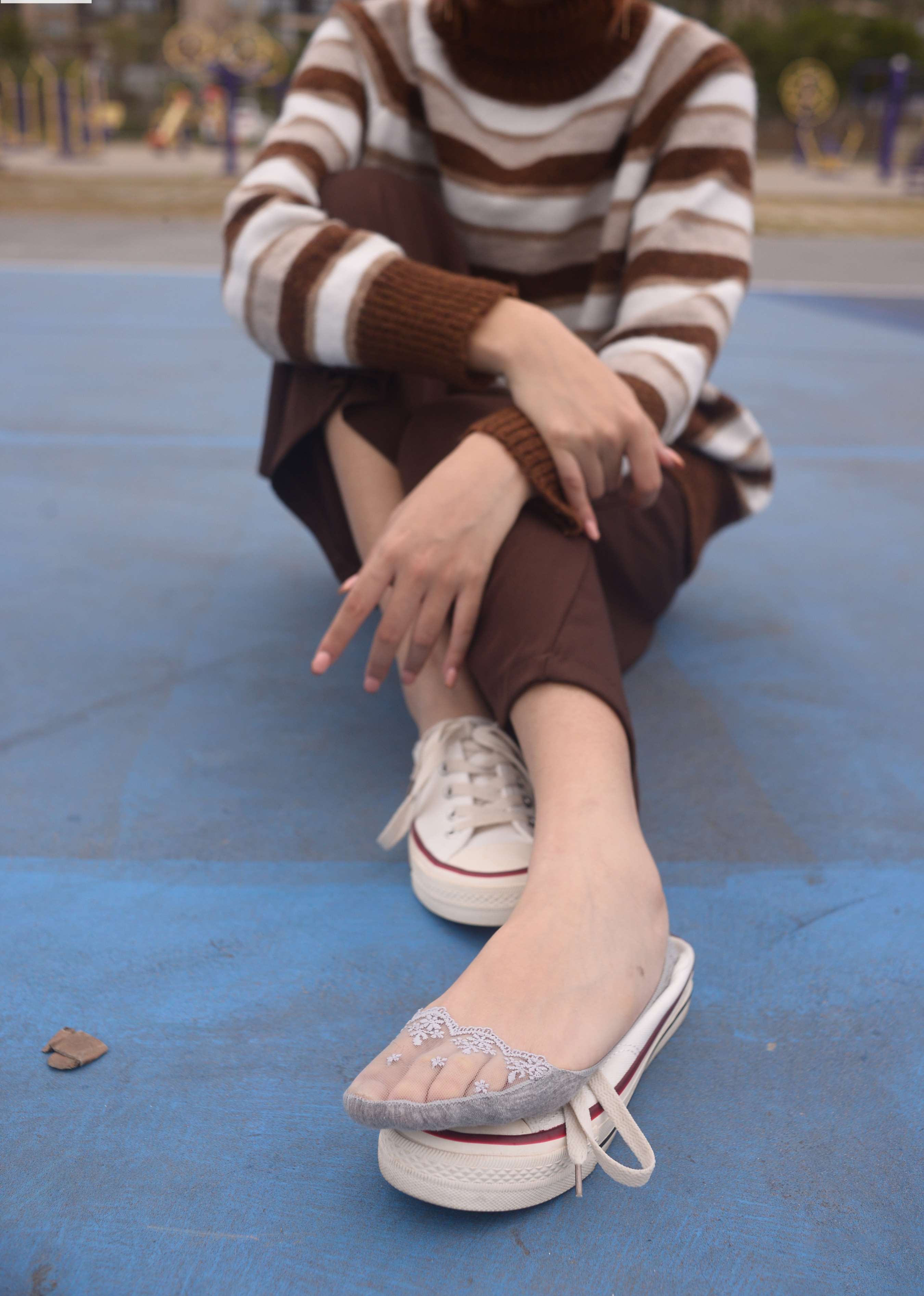 《彤彤 初见你时难掩的悸动》作品图