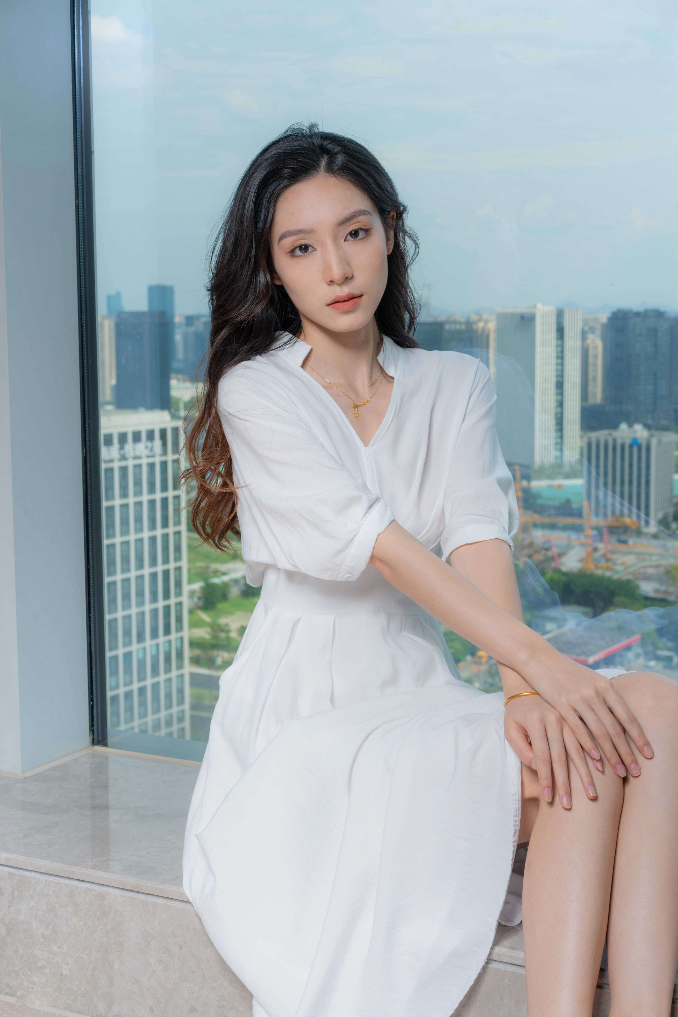 《宁西-白裙美女干净利索的美足》作品图