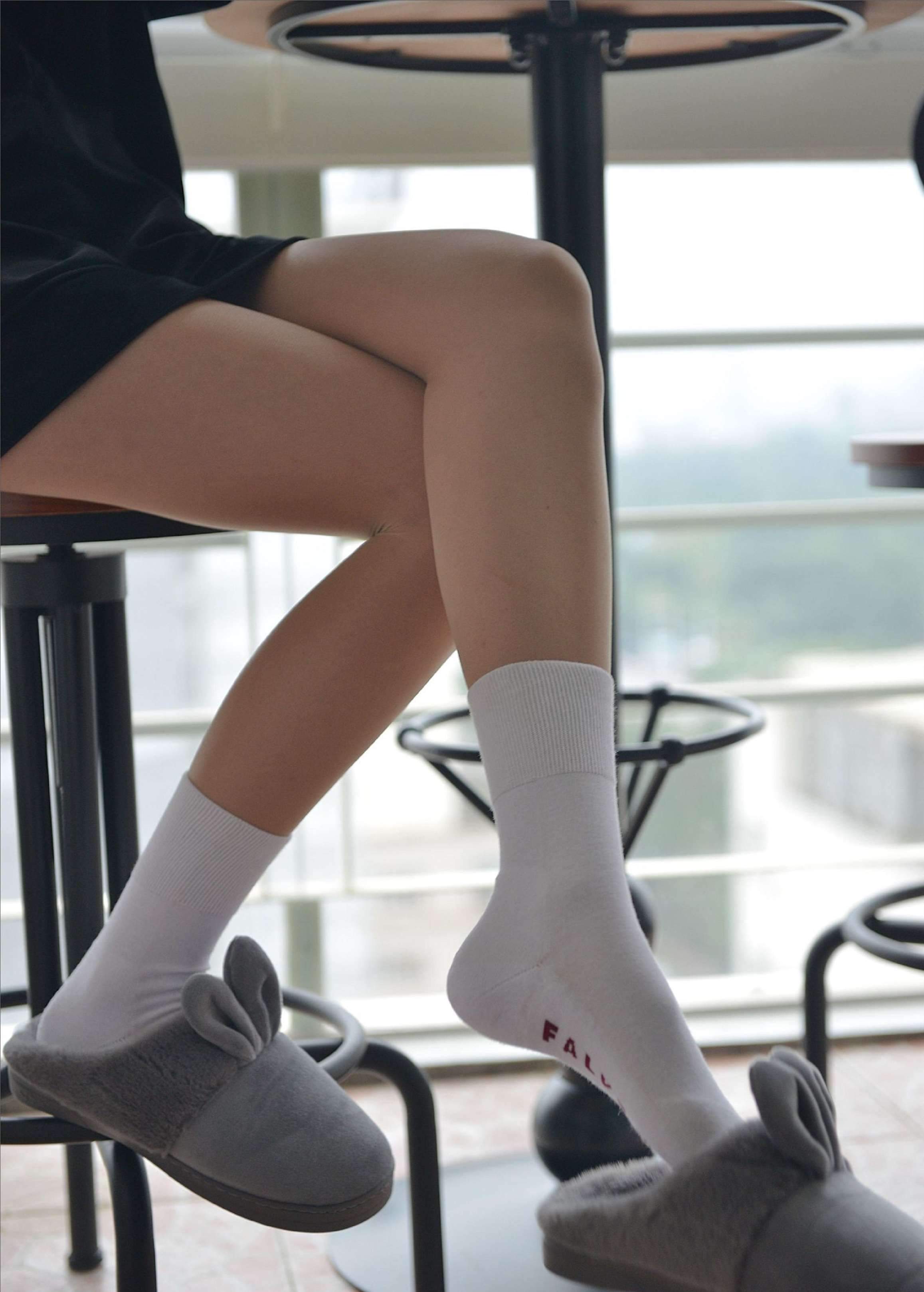 《肖骁长白棉袜脚》作品图