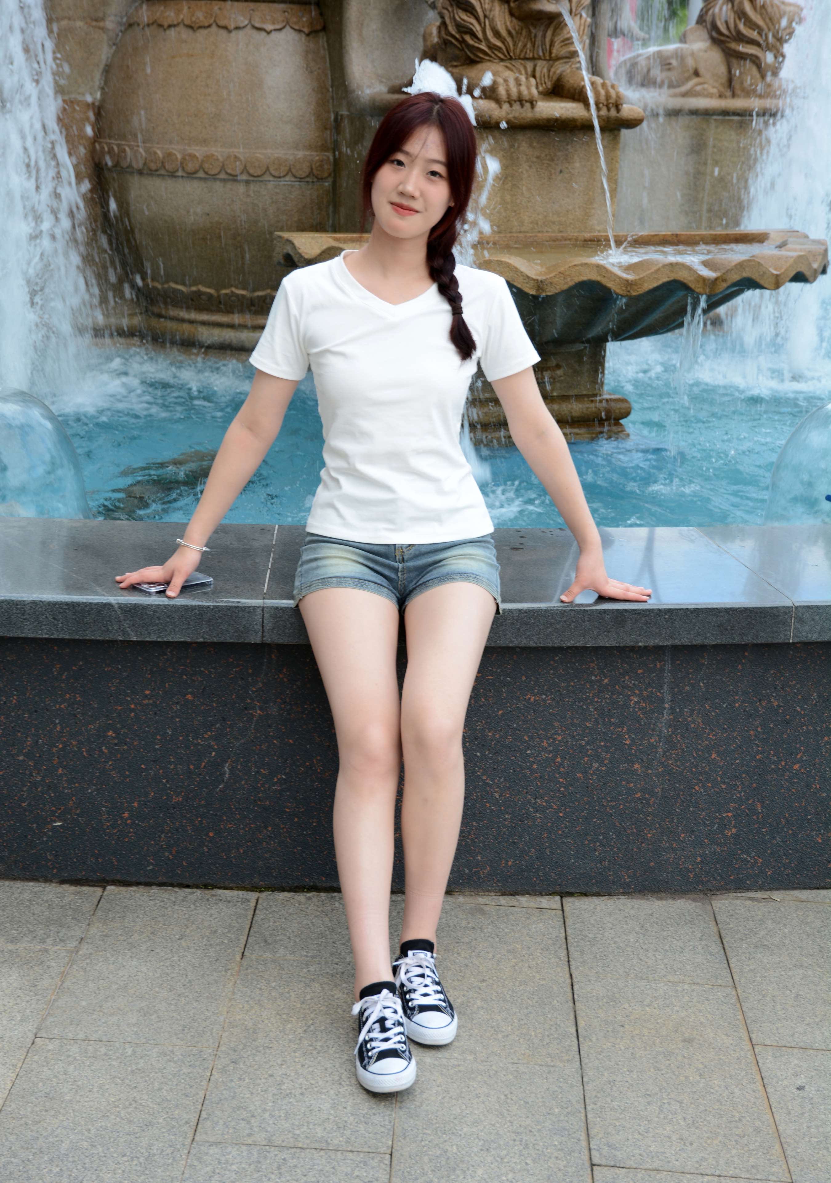 《菲菲 记忆中的帆布鞋》作品图