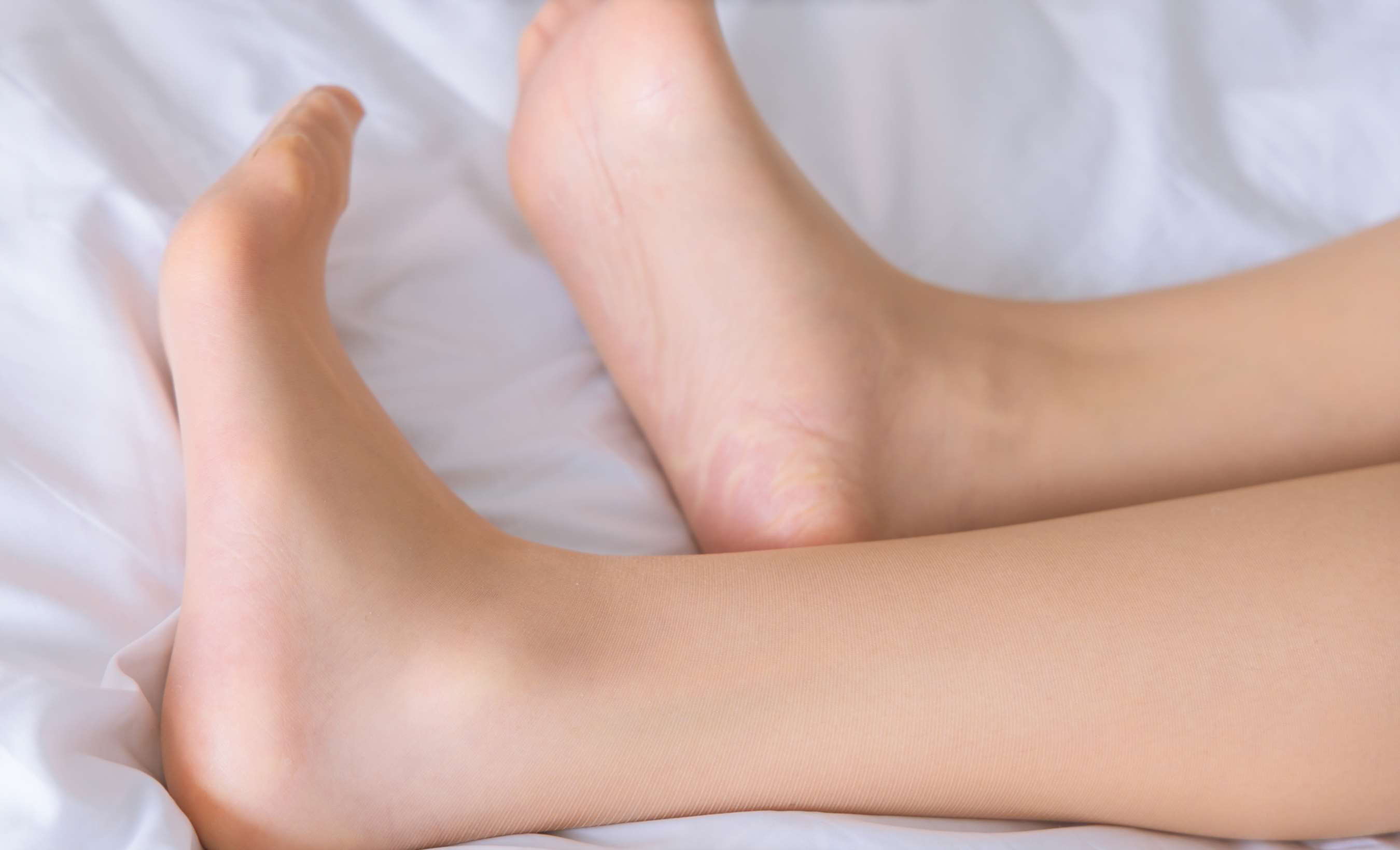 《小甜豆 高跟鞋の薄肉丝》作品图