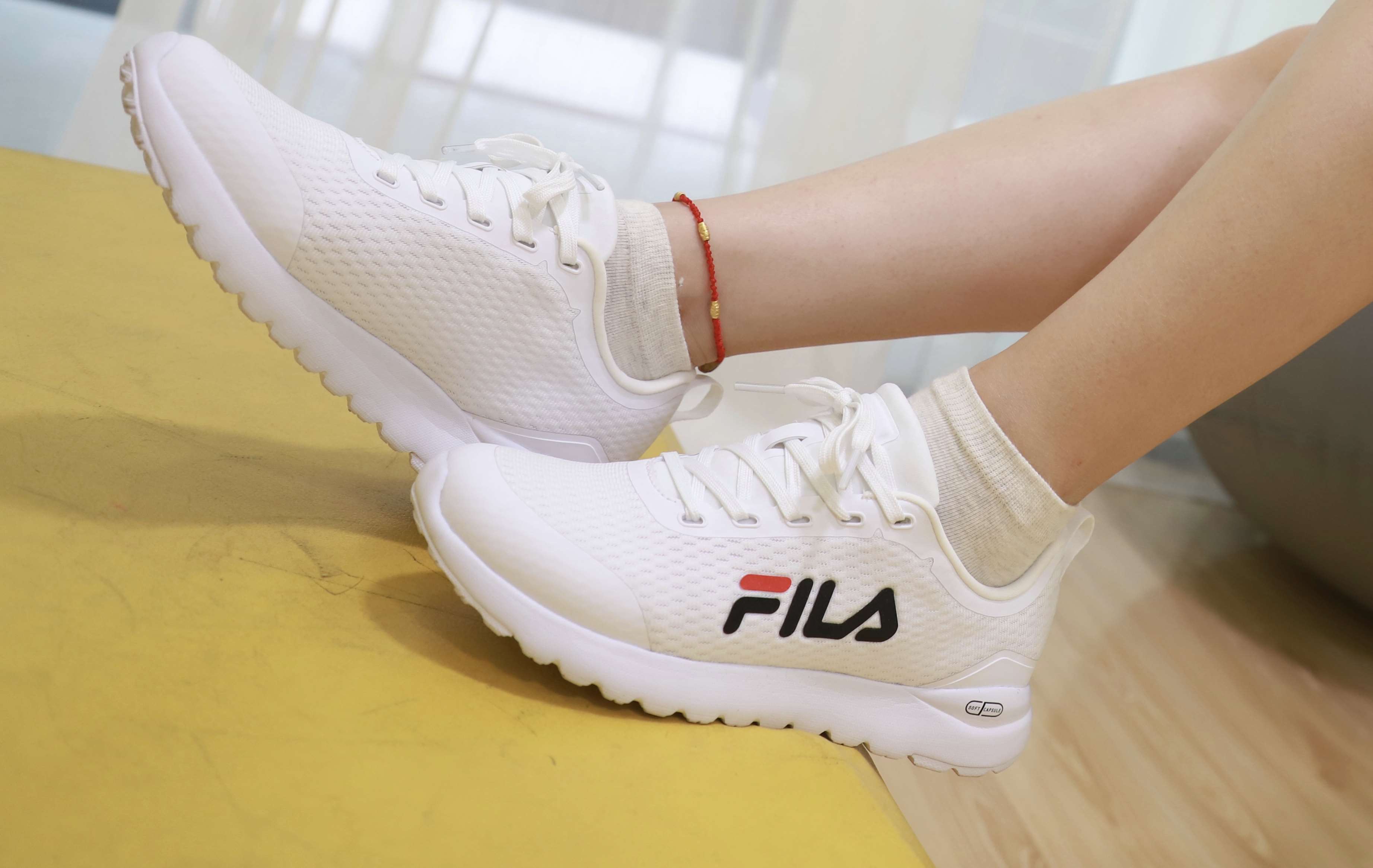 《学妹棉袜嫩足【视频1个网盘下载】》作品图