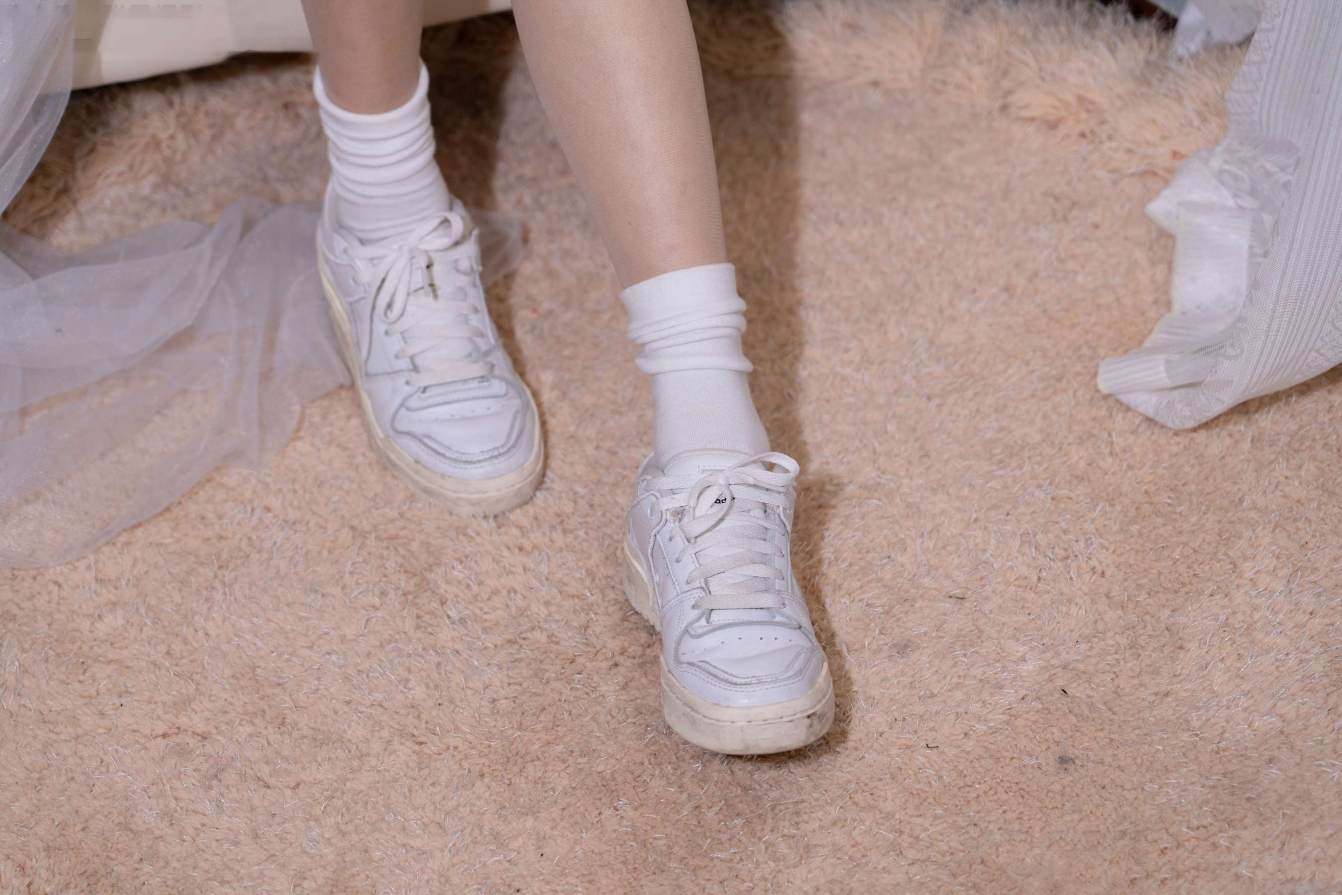 《澜澜-板鞋、白棉袜、肉丝》作品图