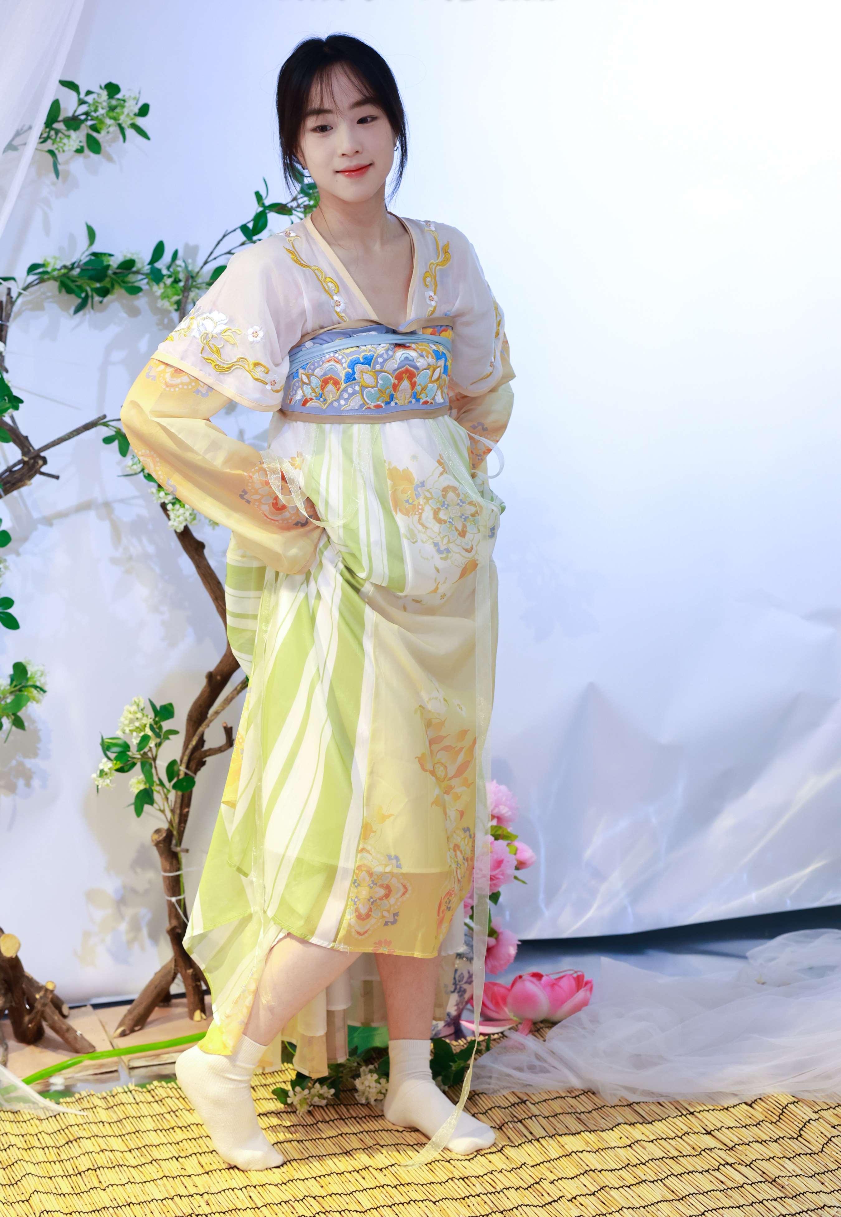 《Aubrey 古装の嫩足》作品图