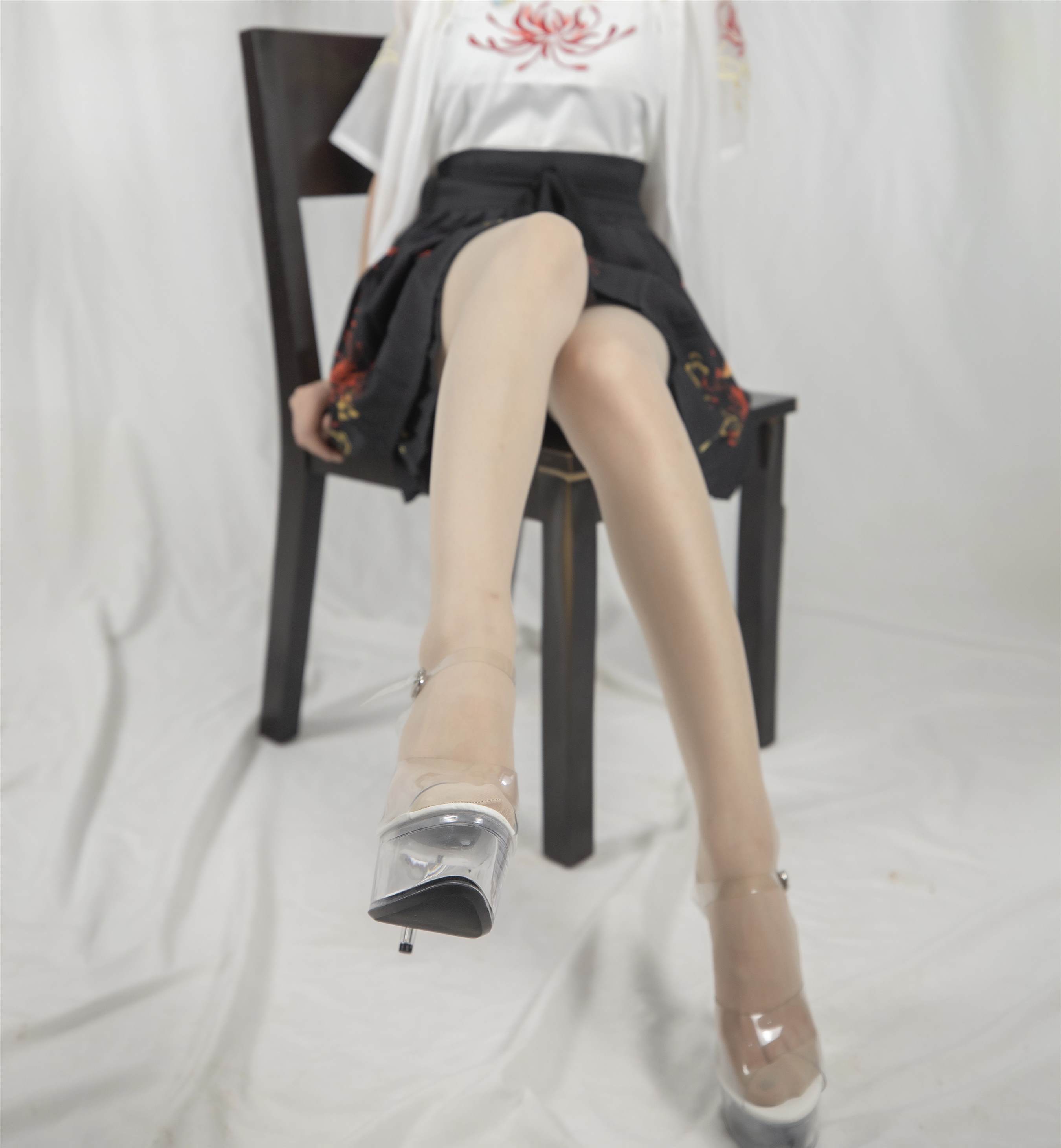 《汉服の高跟丝脚丫》作品图