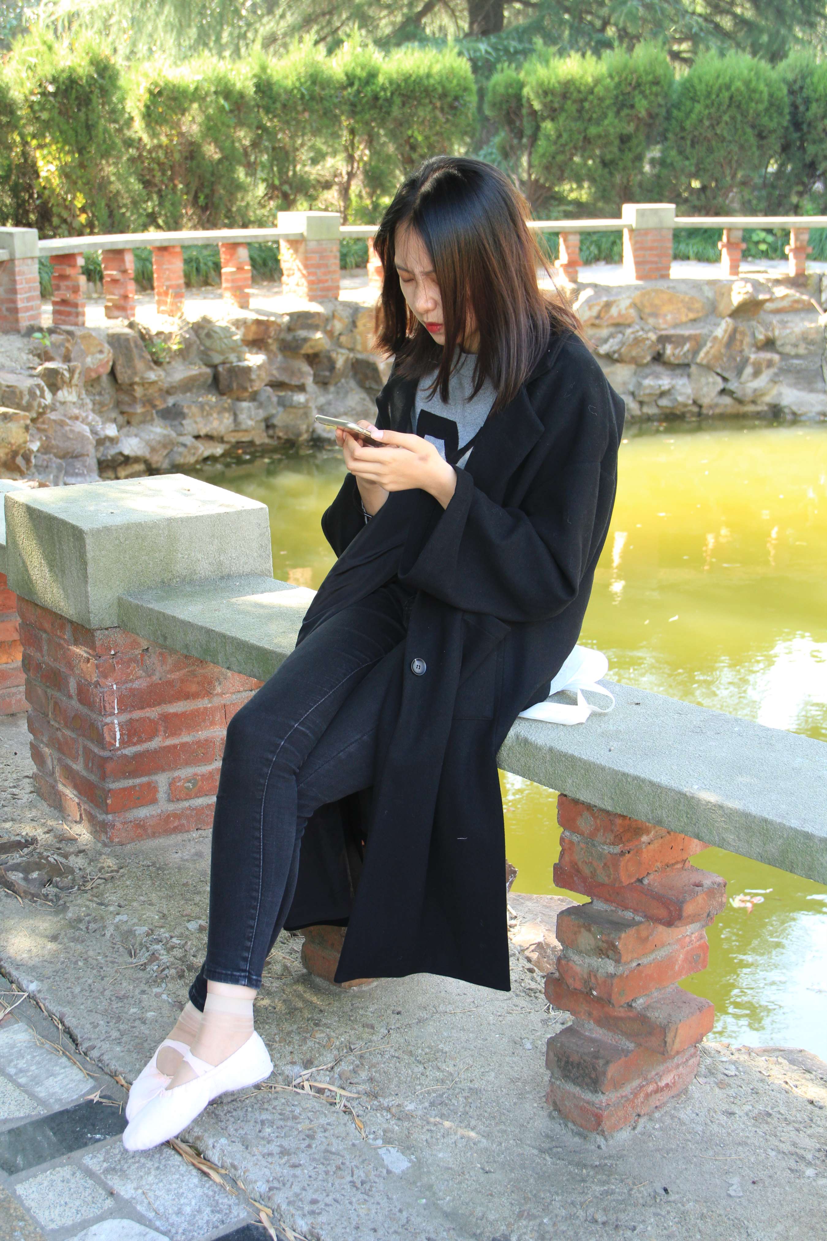 《大三舞蹈系师妹户外展示舞鞋风采》作品图