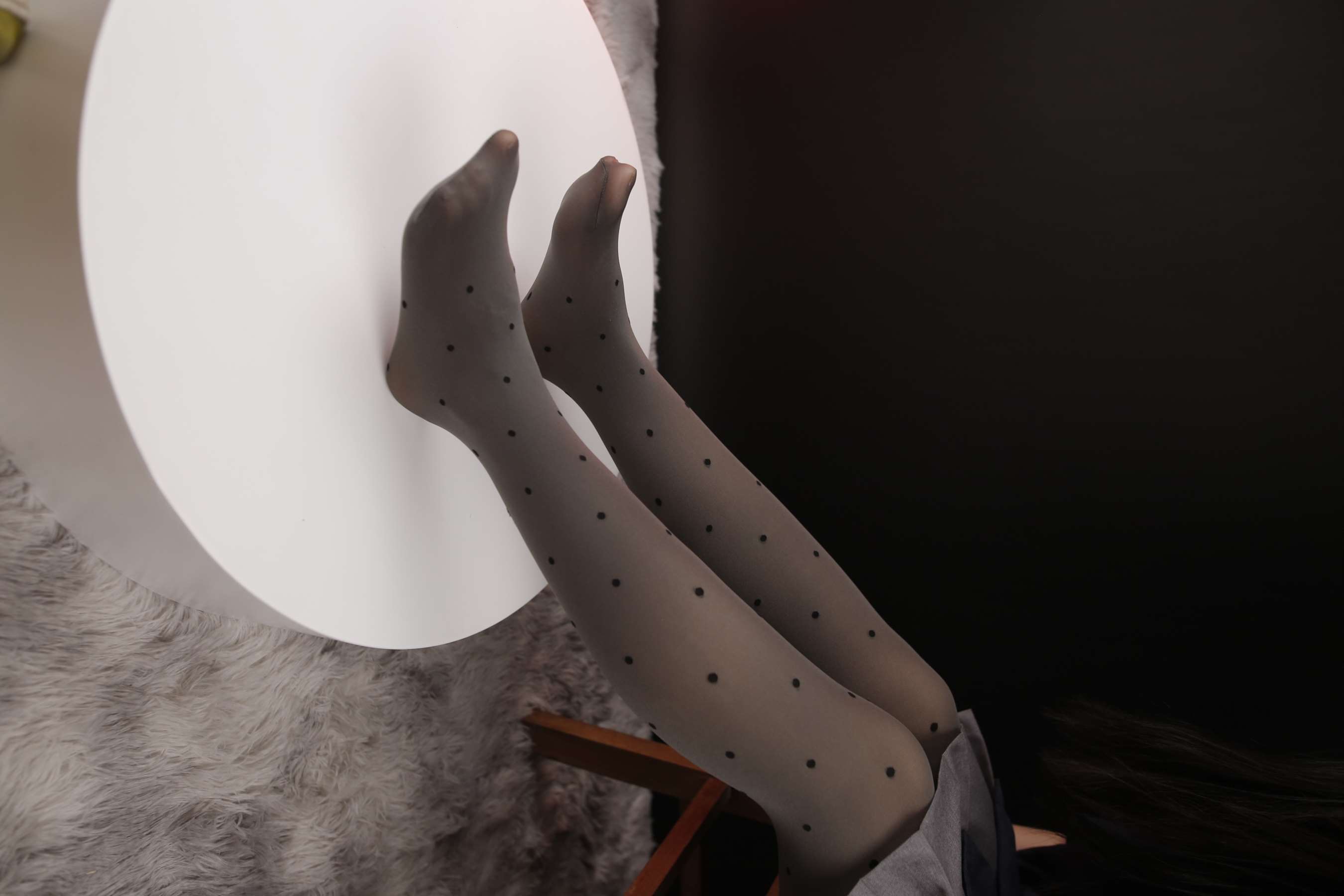 《小糖果微甜  灰色波点》作品图