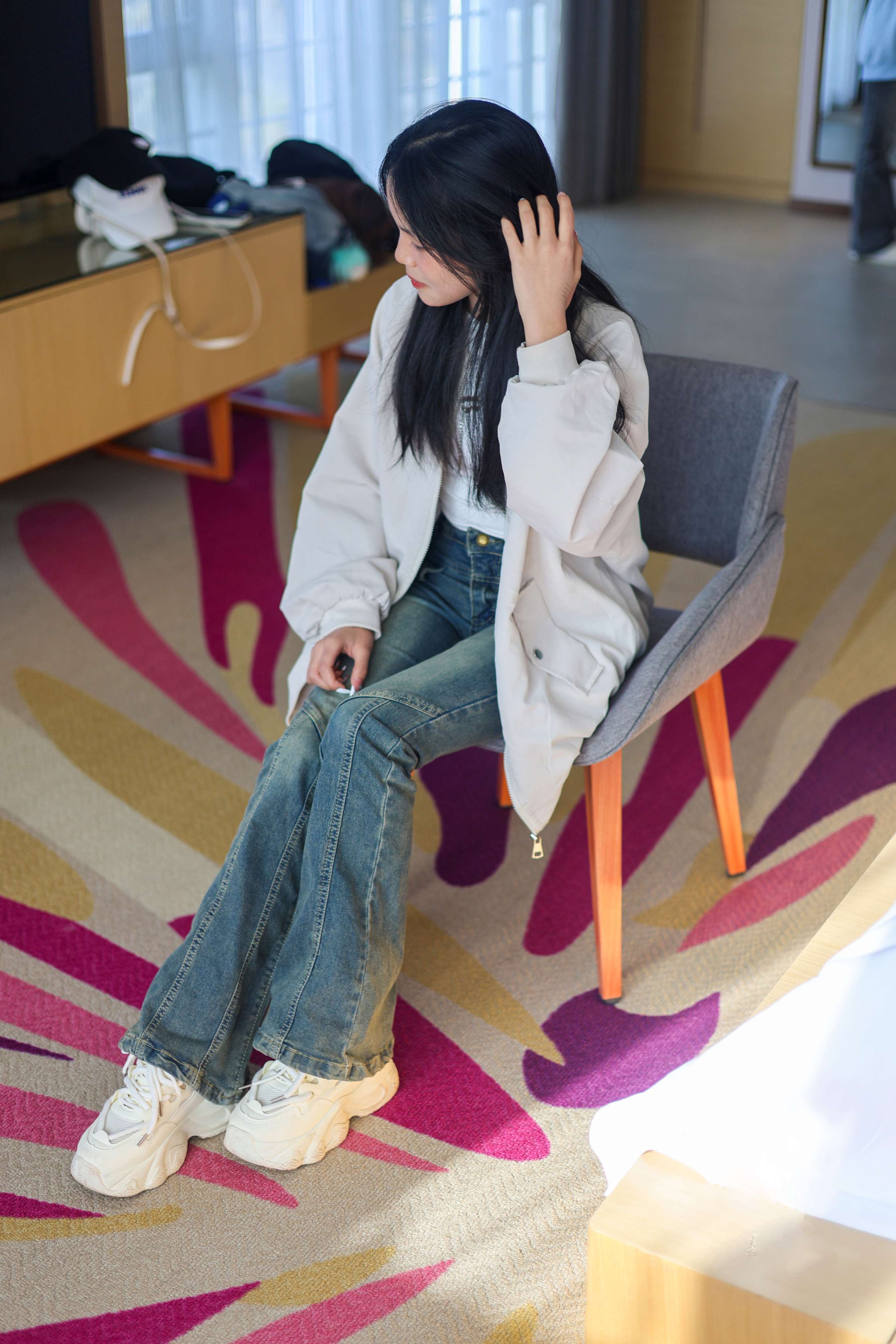 《牛仔少女咖色袜の裸足》作品图