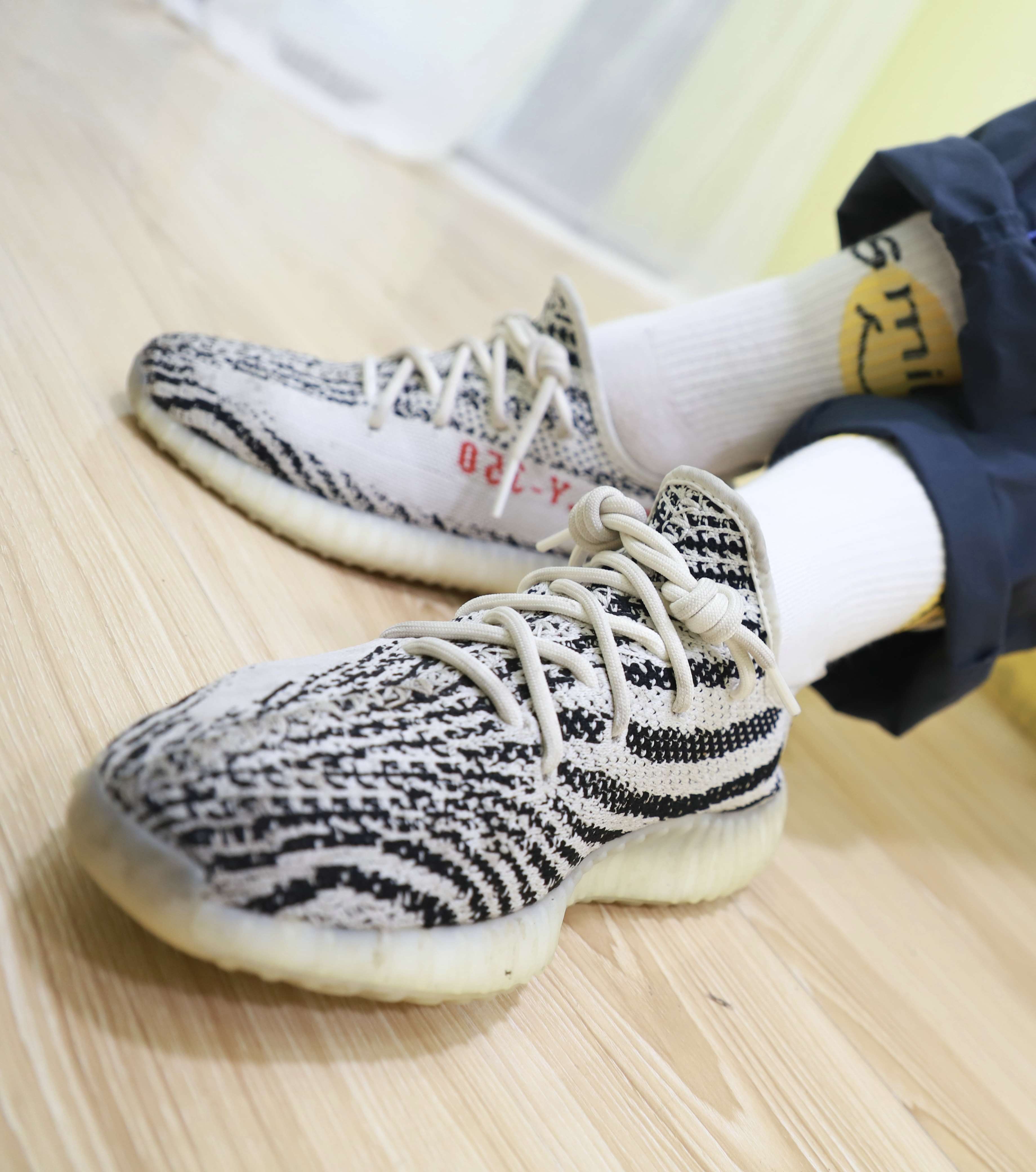 《清纯眼镜学妹》作品图