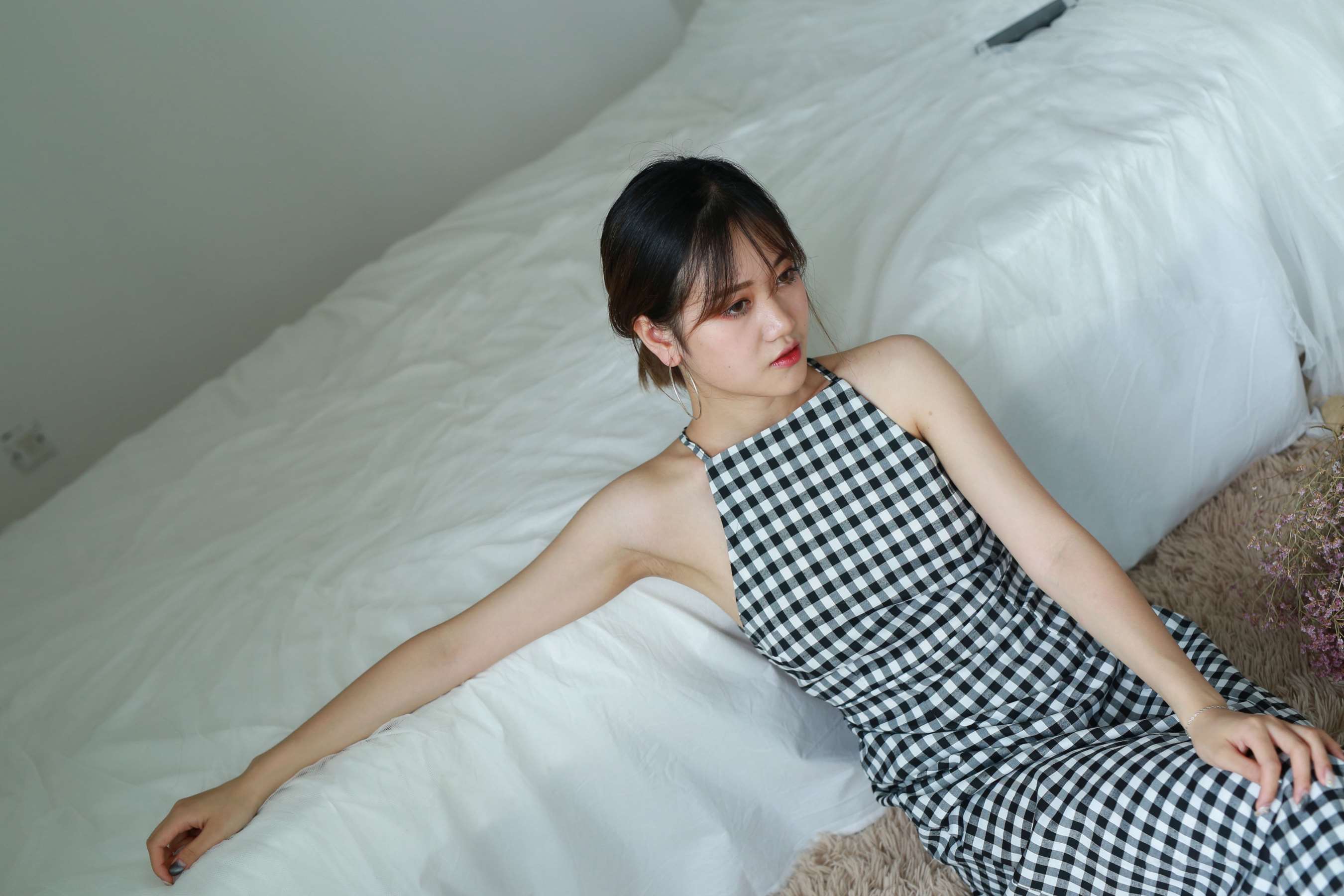 《陈雨菲格子裙の嫩足》作品图
