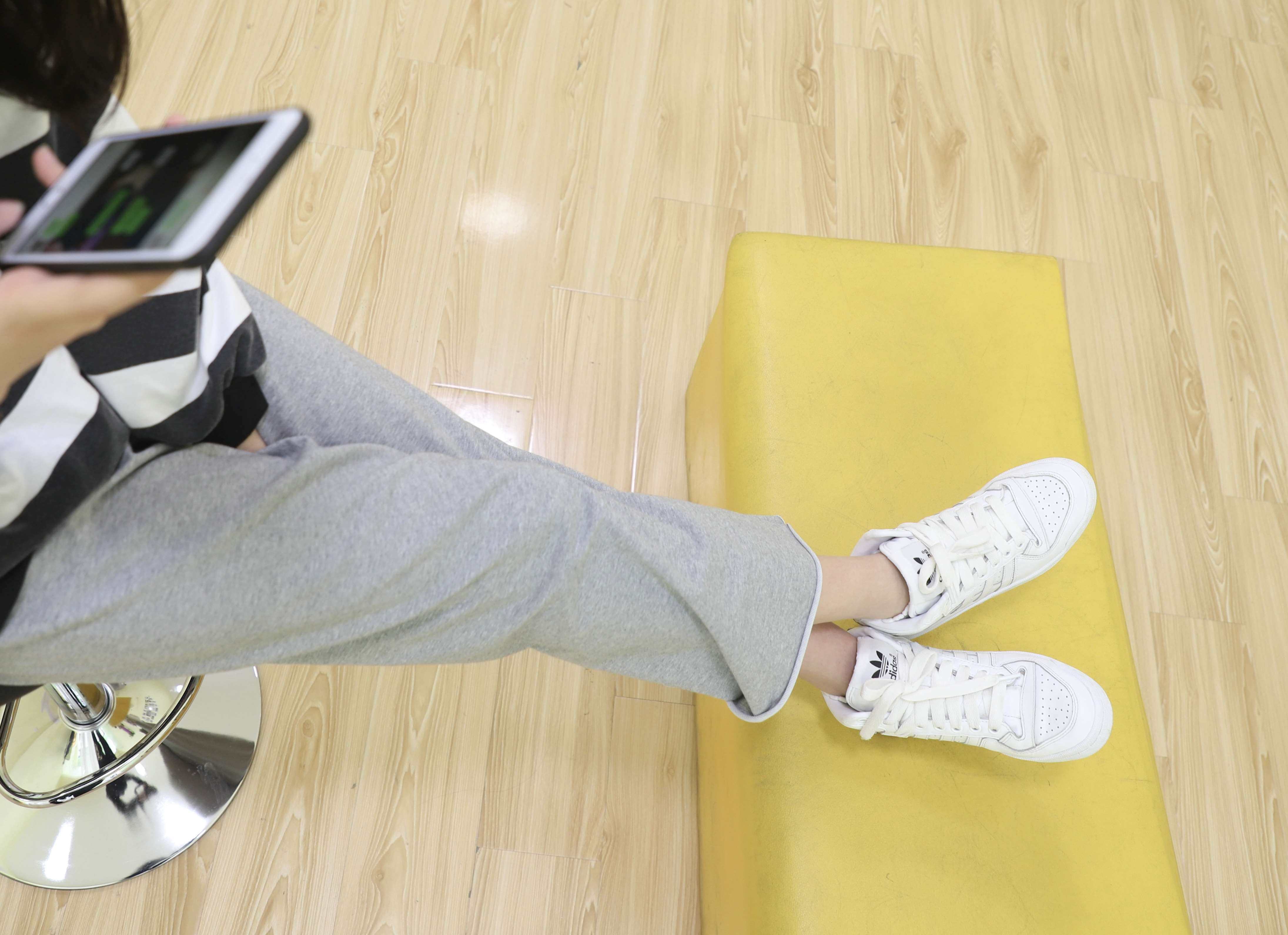 《板鞋の斑点棉袜》作品图