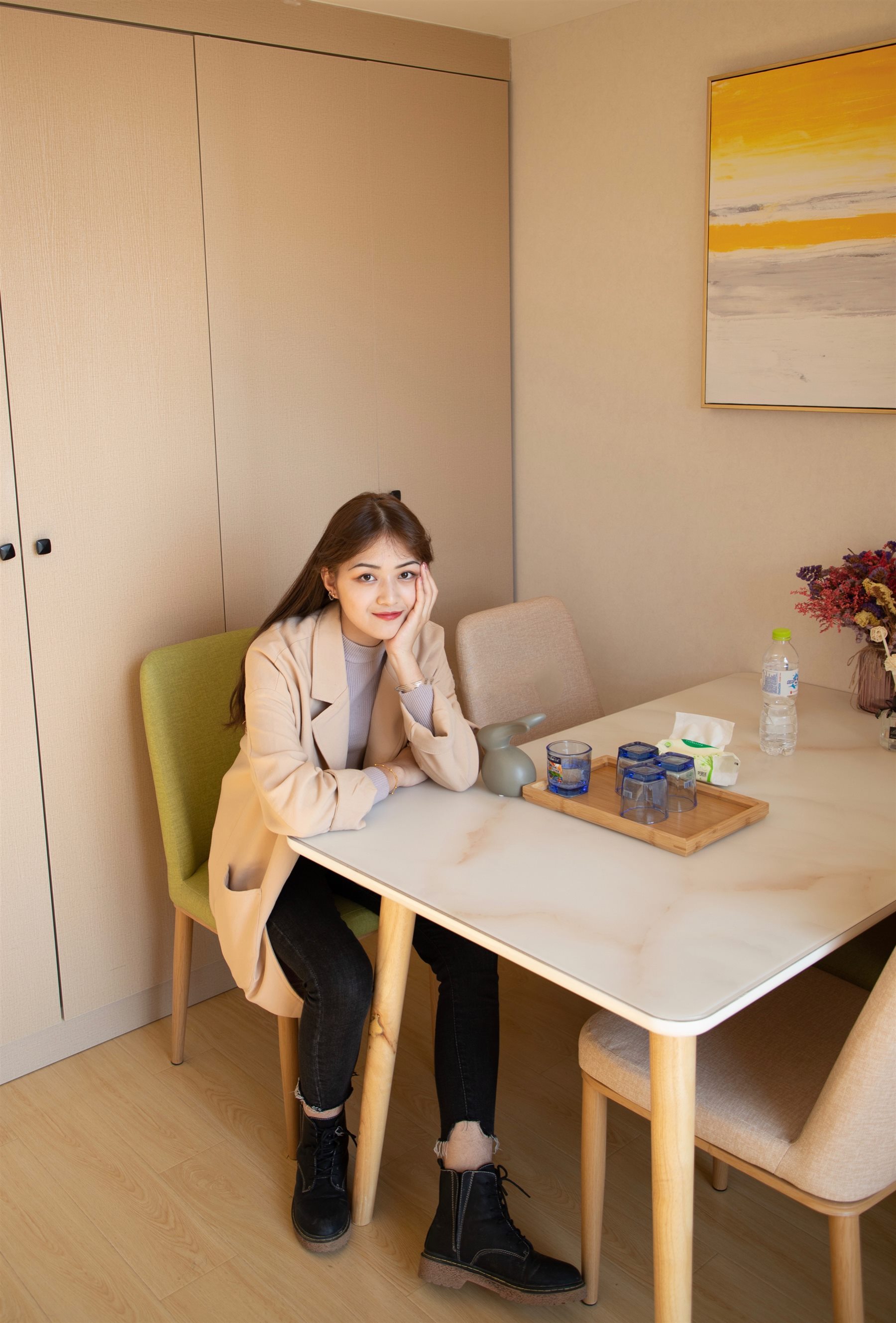 《小姐姐短靴の黑棉袜脚丫+【视频1个网盘下载】》作品图