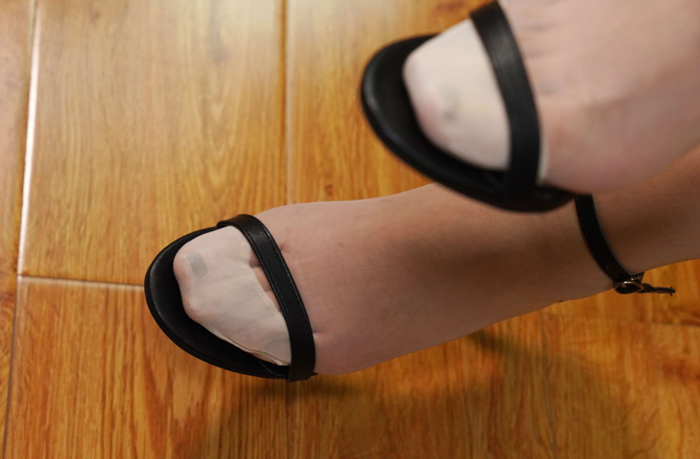 《Anne的无弹力白丝特写更是撩人》作品图