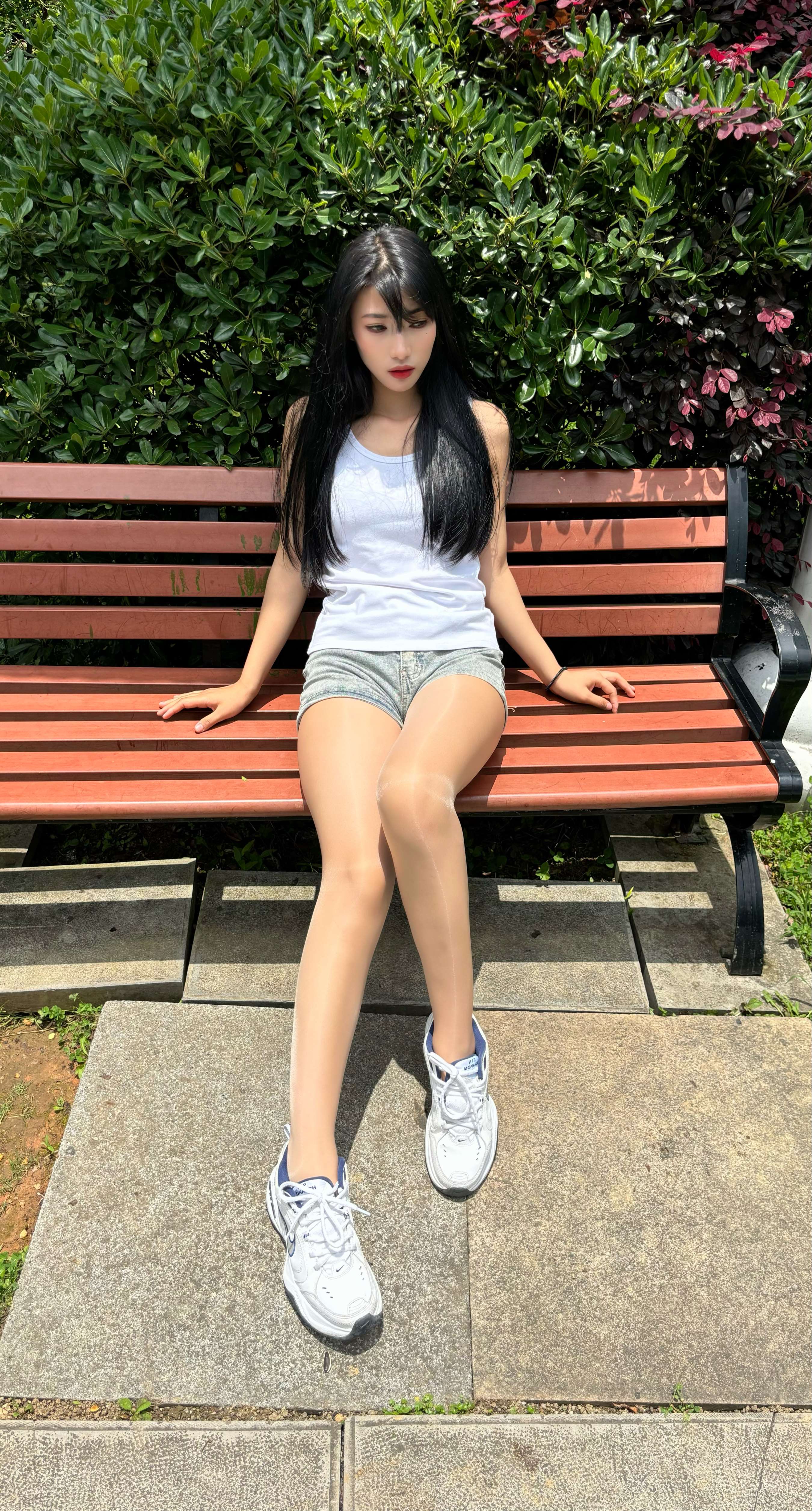 《少女热裤の肉丝足》作品图