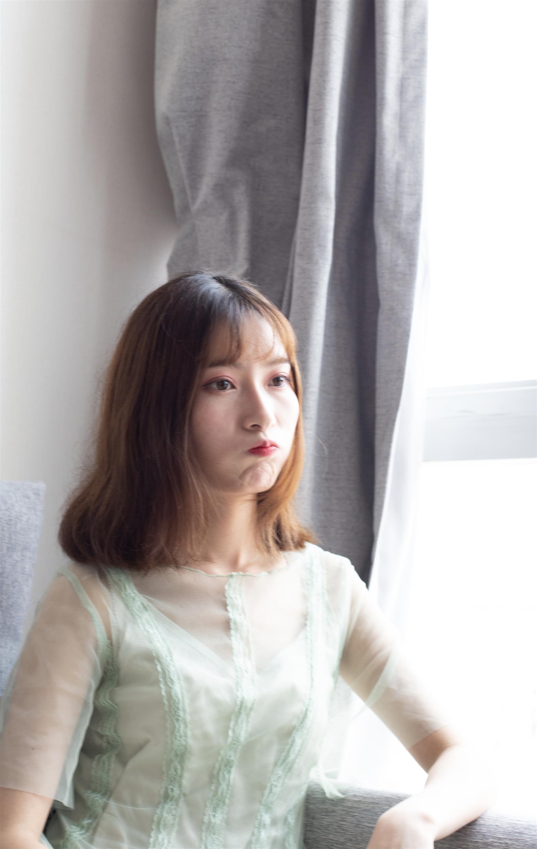 《绿裙公主袜+【视频1个网盘下载】》作品图