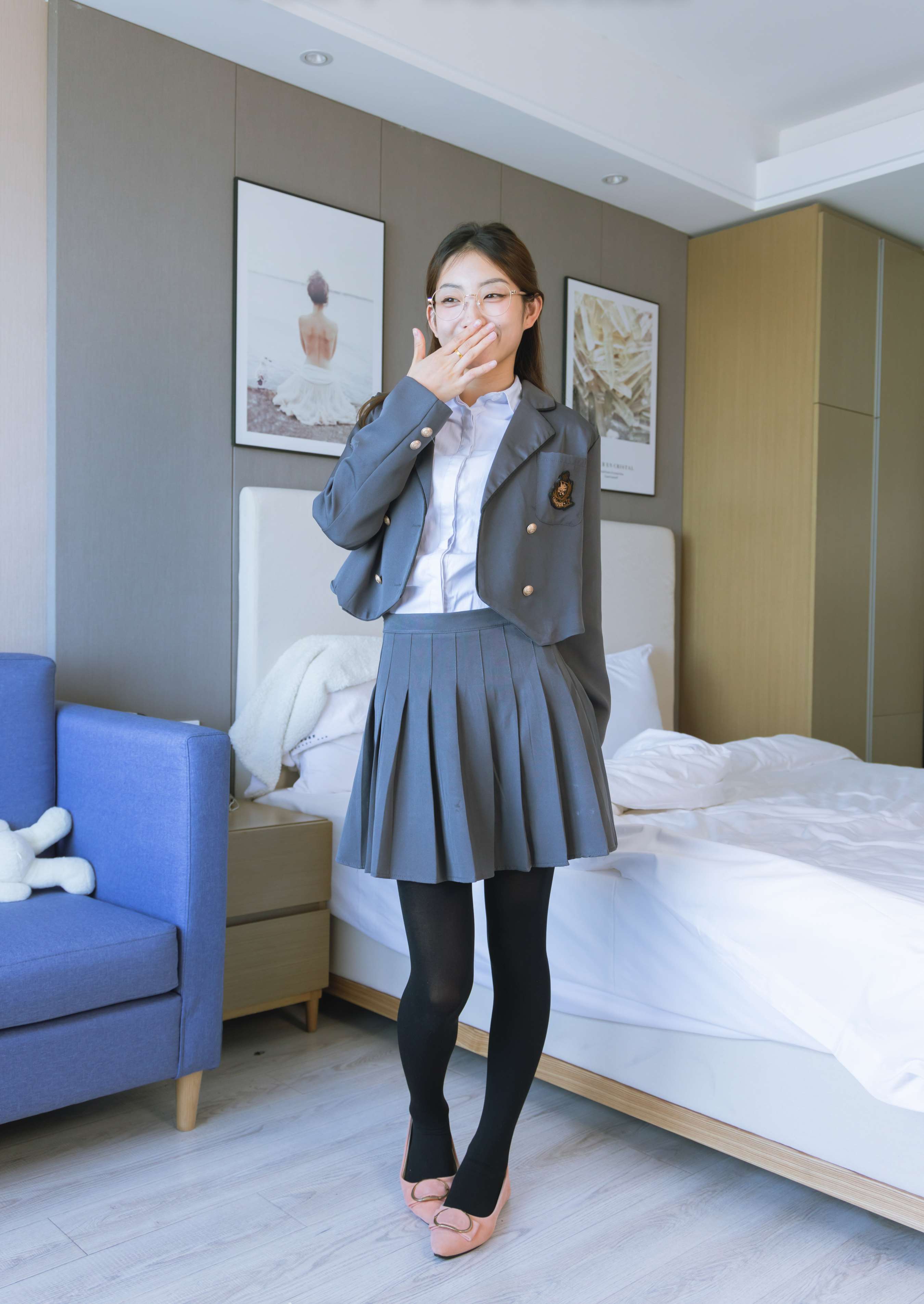 《小沫穿鞋の丝袜踩玩偶小熊》作品图