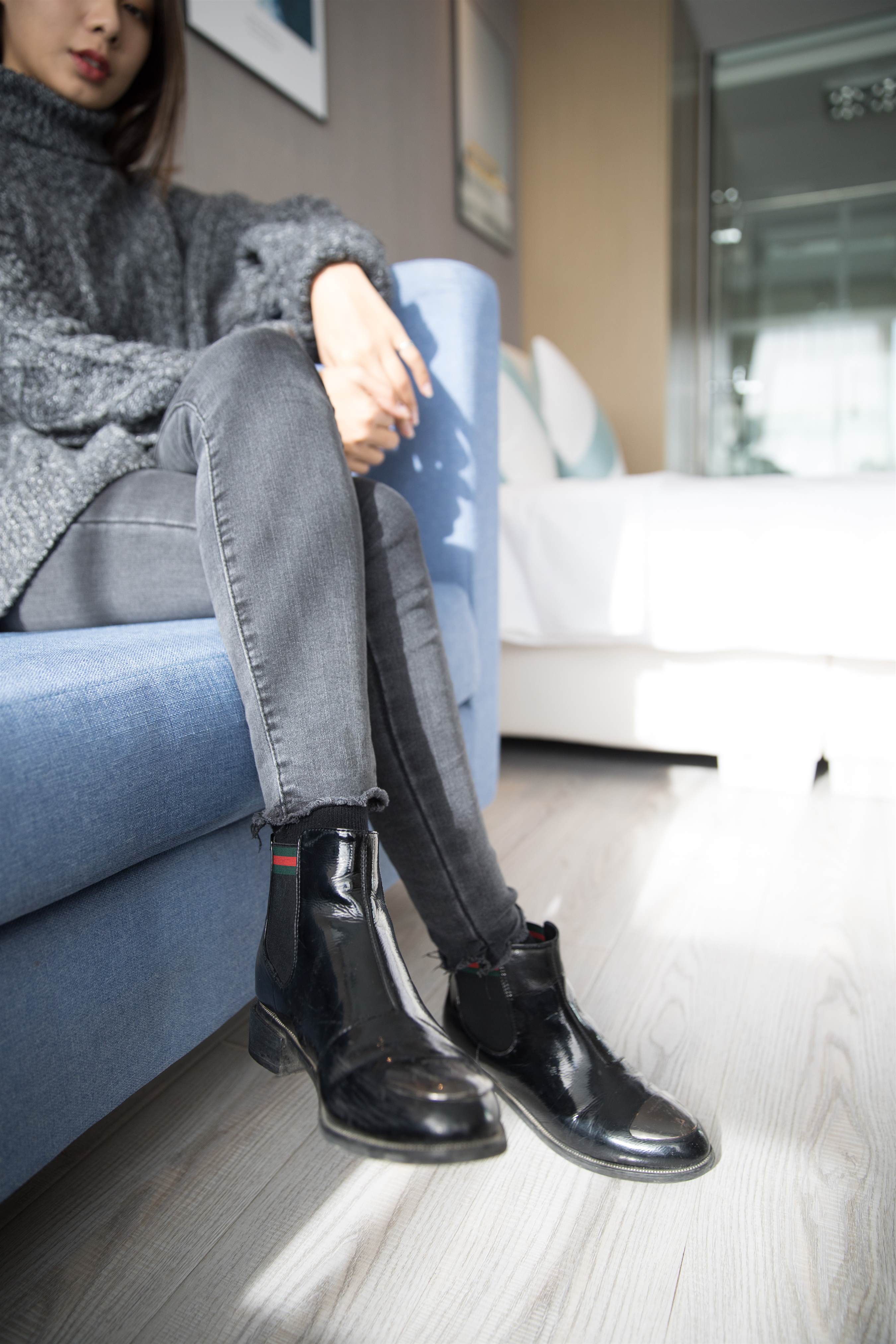 《短靴の棉袜脚【花絮1个网盘下载】》作品图