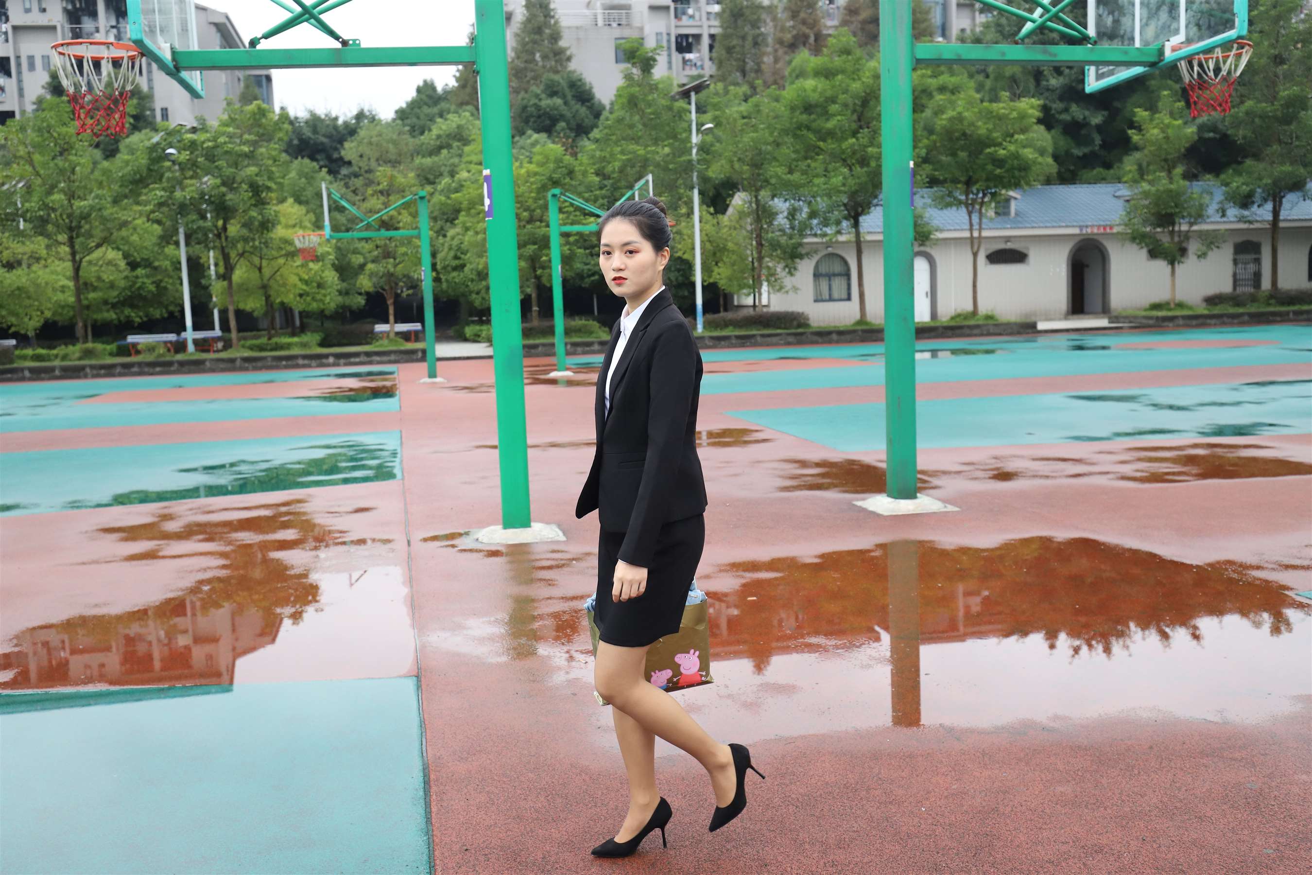 《大四学姐职业装》作品图