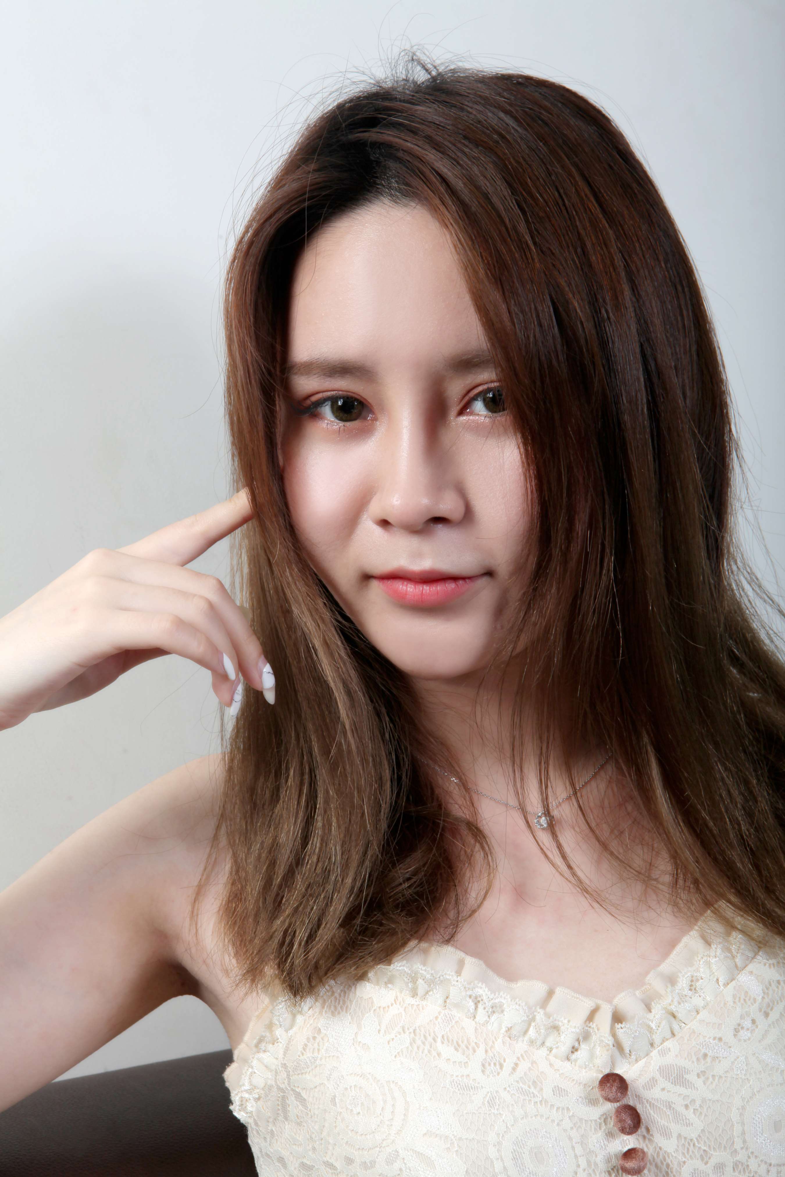 《露露沙发展嫩足》作品图