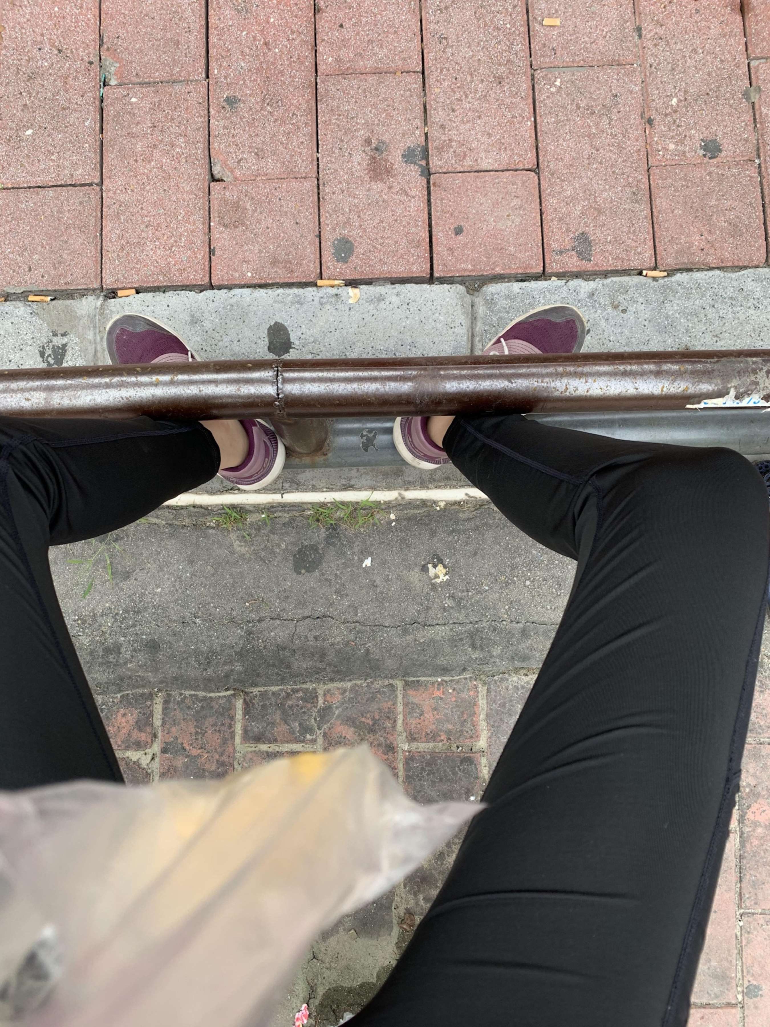 《少女肉丝脚丫》作品图