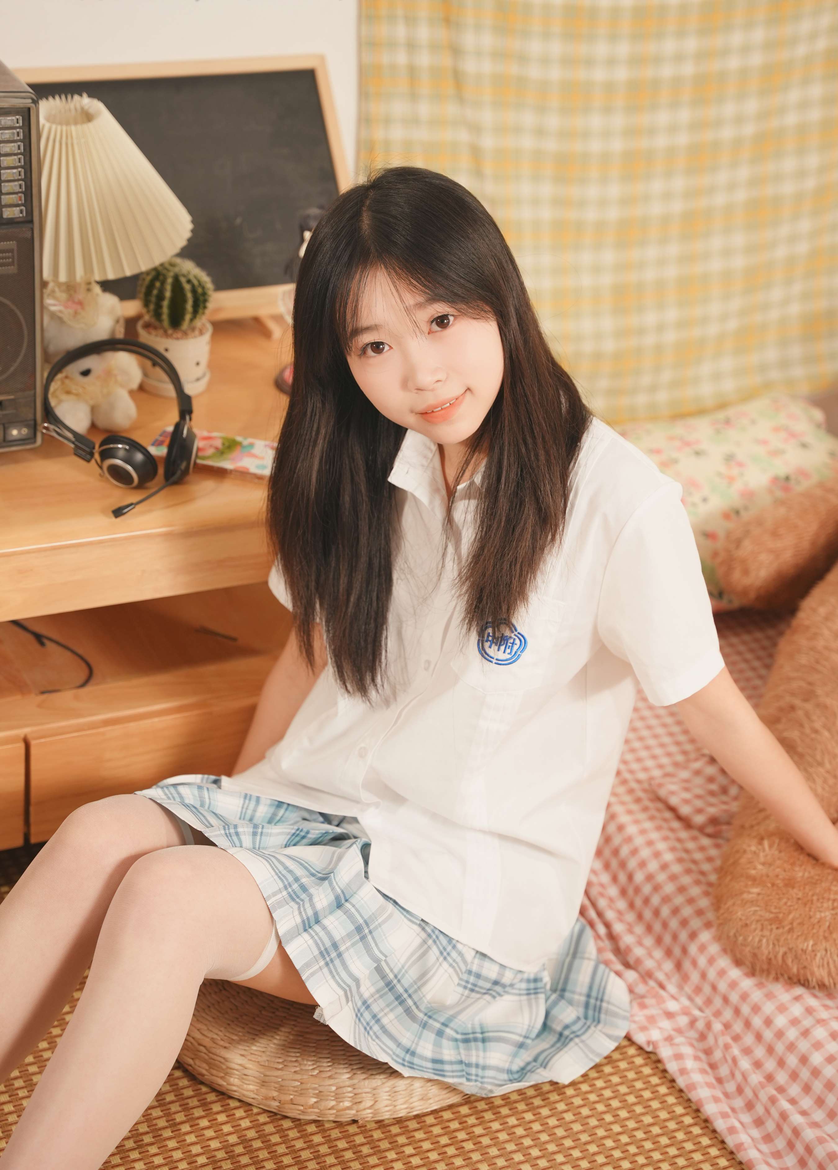 《敏敏-青春就是要拍校服记录啦》作品图