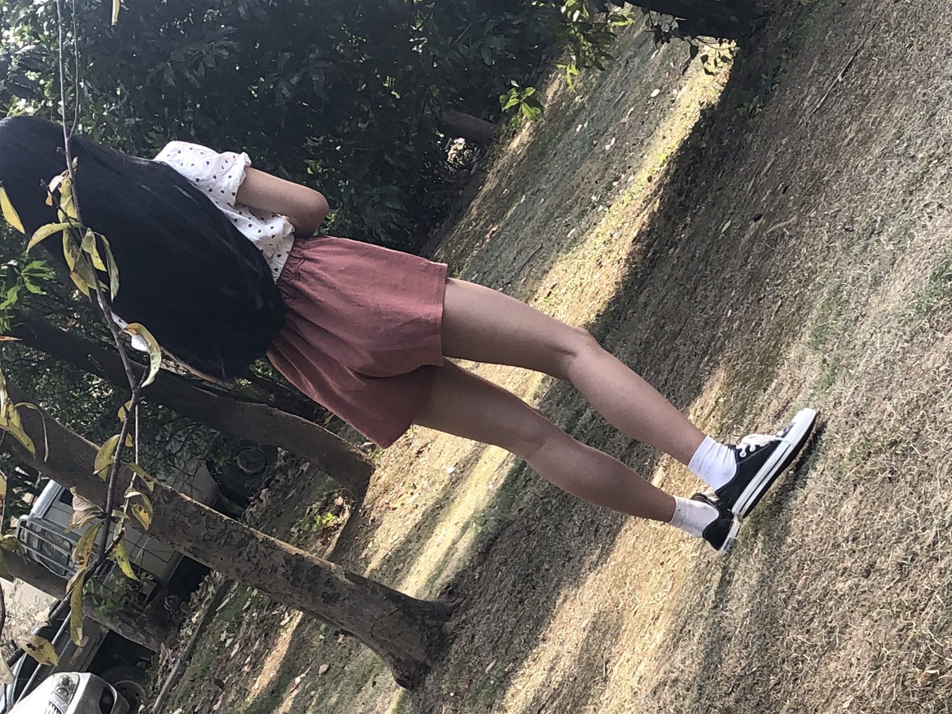 《学妹换帆布鞋过程+2个视频》作品图