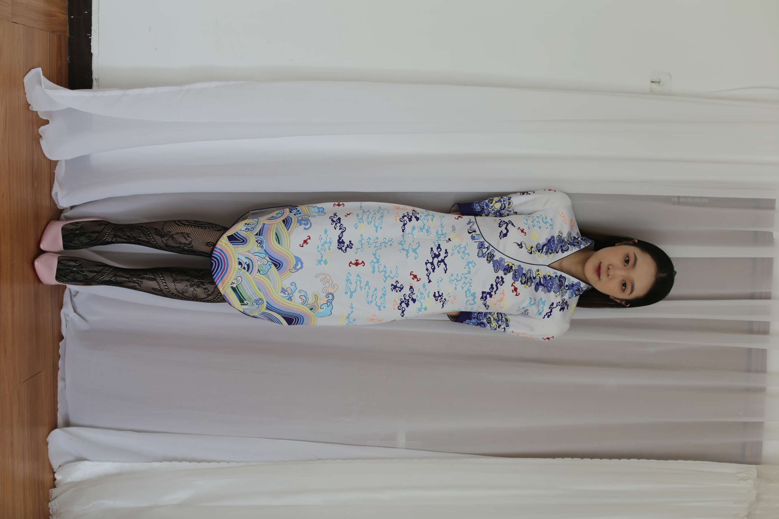 《小芳姐姐空姐制服丝袜》作品图