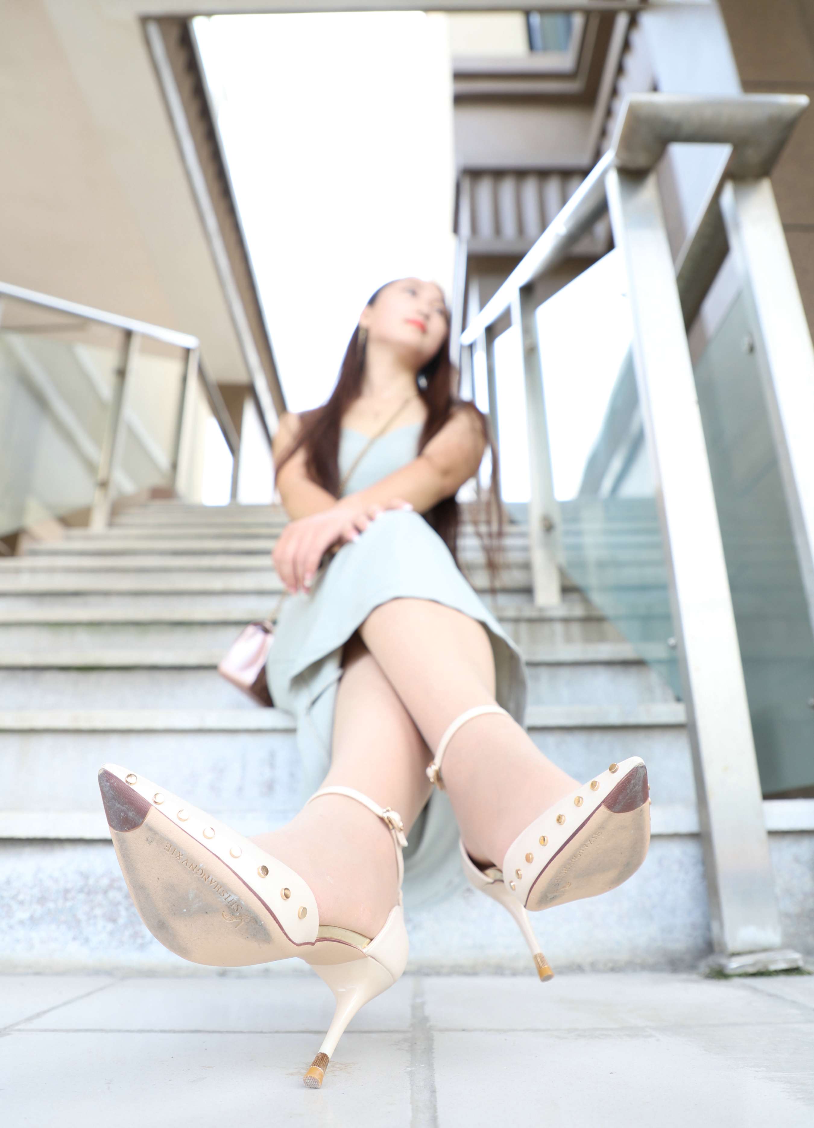 《高跟小姐姐肉丝脚丫》作品图