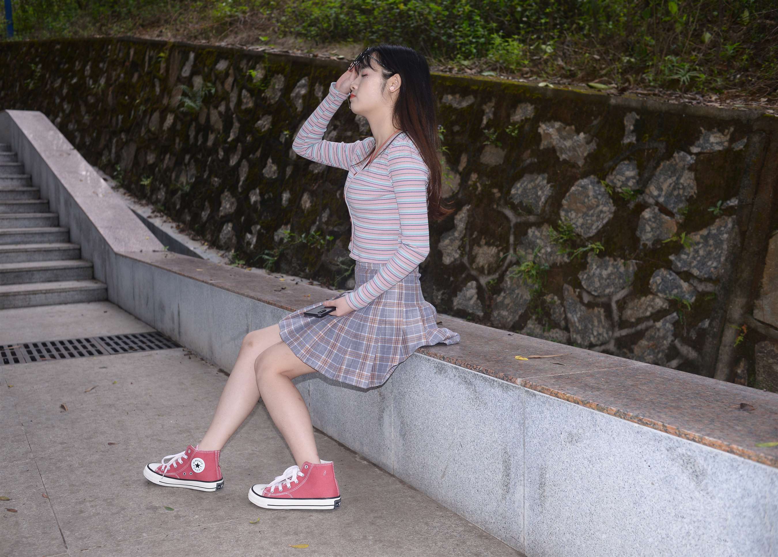 《优米小姐姐 应接不暇的惊喜里》作品图